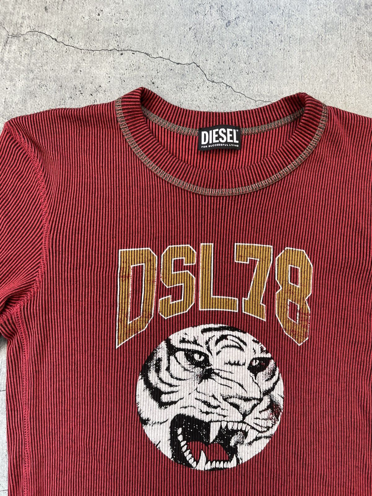 Diesel Avant Garde🧭 90S DIESEL BIG LOGO VINTAGE Y2K CRAZY T-SHIRT Size US S / EU 44-46 / 1 - 3 Thumbnail
