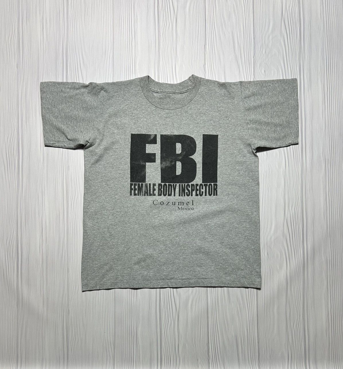 Vintage Vintage Y2K FBI Female Body Inspector Humor Boxy T-Shirt Size US L / EU 52-54 / 3 - 1 Thumbnail