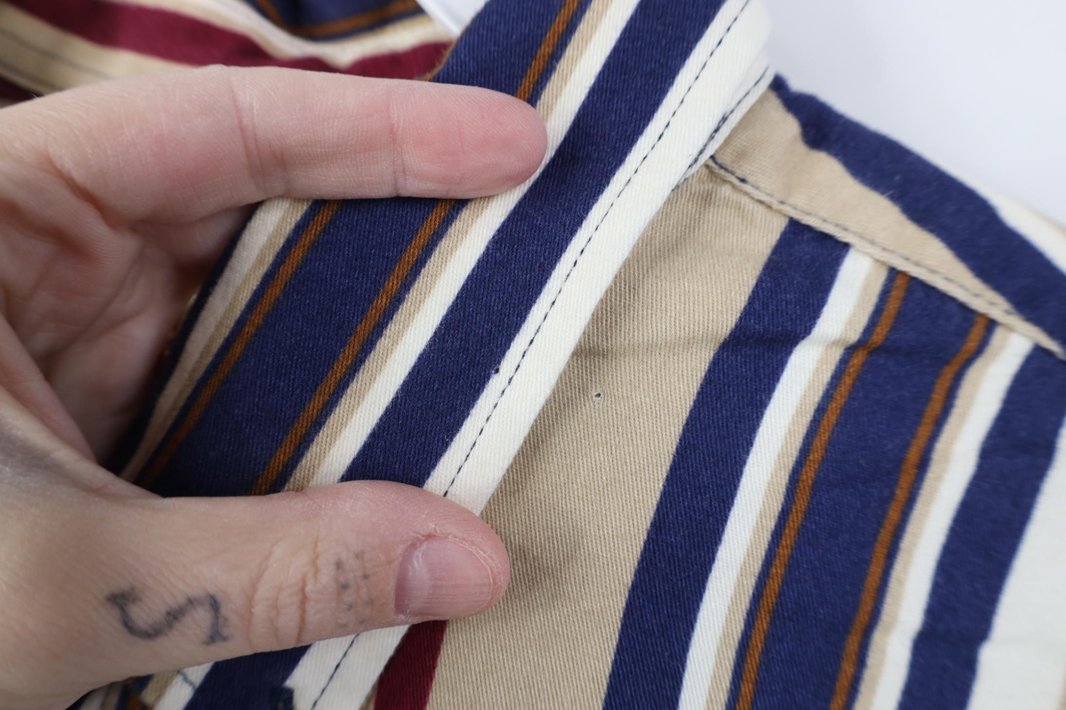 Vintage Vintage 90s Streetwear Block Collared Button Down Shirt Size US L / EU 52-54 / 3 - 9 Thumbnail
