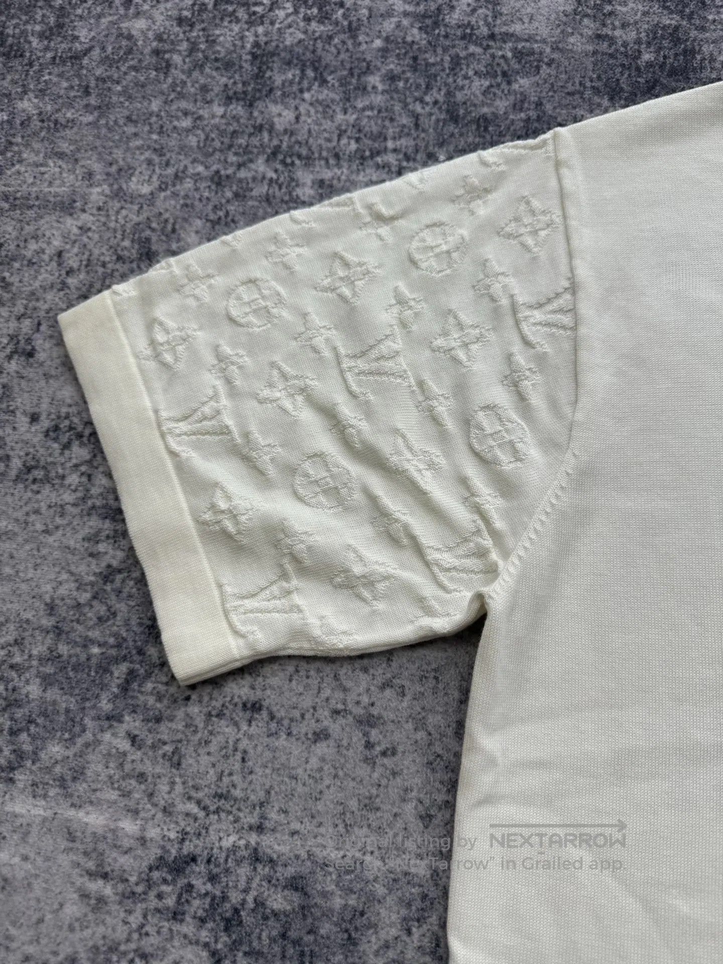 Louis Vuitton Louis Vuitton White Arm All-Over Embossed Print Knit Short Size US XL / EU 56 / 4 - 6 Thumbnail