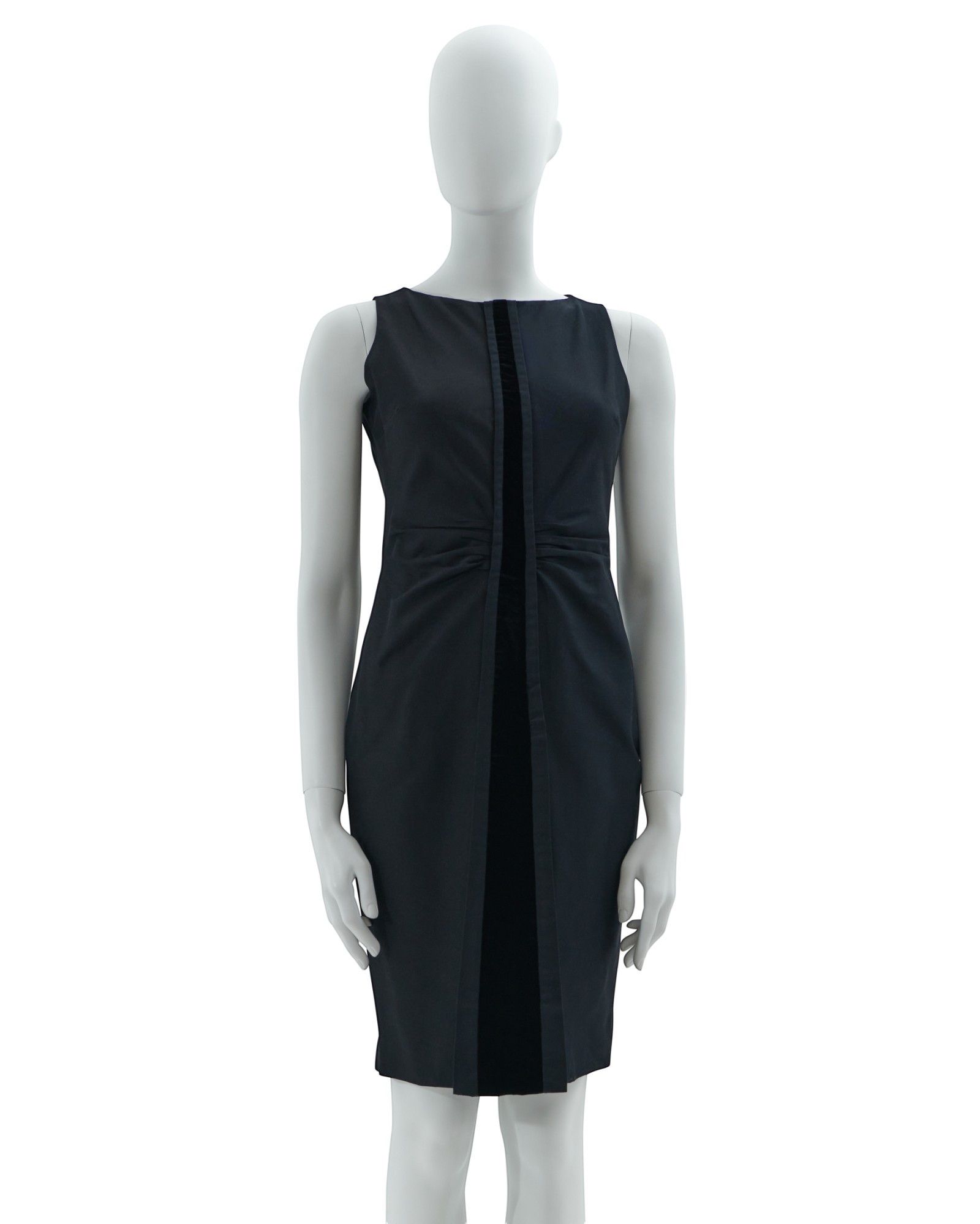 Gucci by Tom Ford F/W 2004 Black sleveless velvet sheath dress Size XS / US 0-2 / IT 36-38 - 1 Thumbnail
