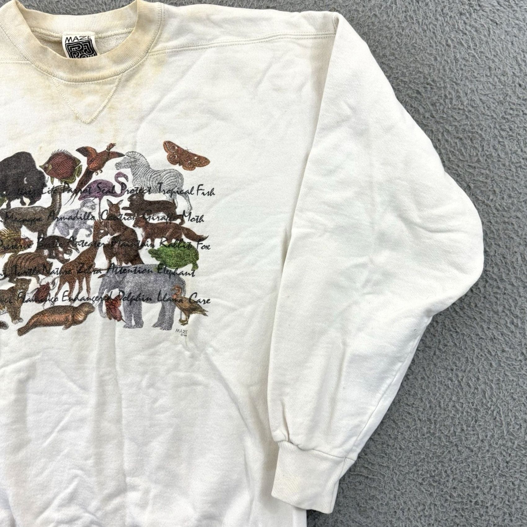 Vintage VINTAGE Maze Sweatshirt Shirt Mens XL White 90s Animals USA Made Cotton Polyester Crew Neck Long Sleeve Graphic Print Skool Logo Pullover Size US L / EU 52-54 / 3 - 5 Thumbnail
