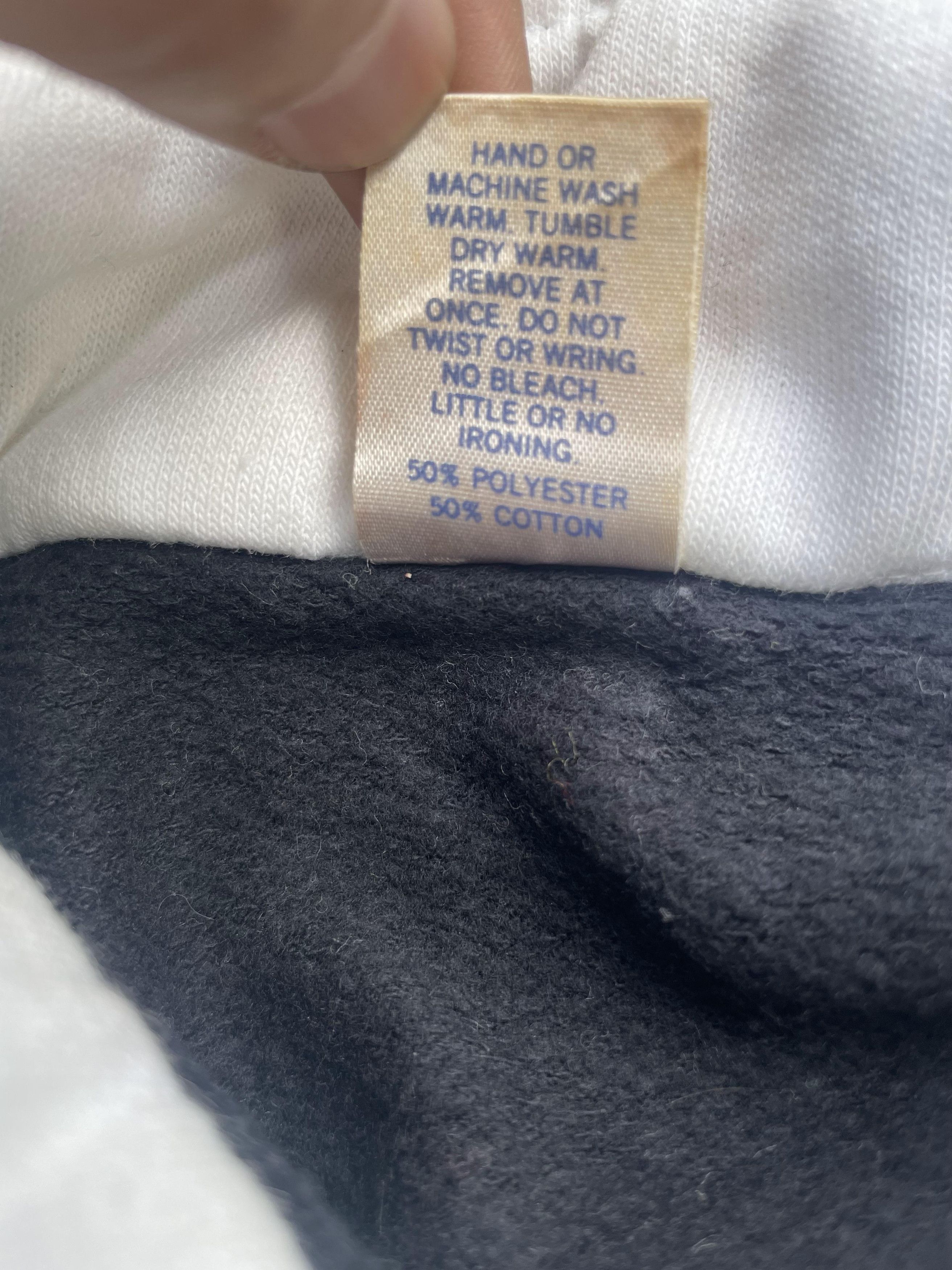 Other Vintage Property of Alcatraz Crewneck Size US M / EU 48-50 / 2 - 7 Thumbnail