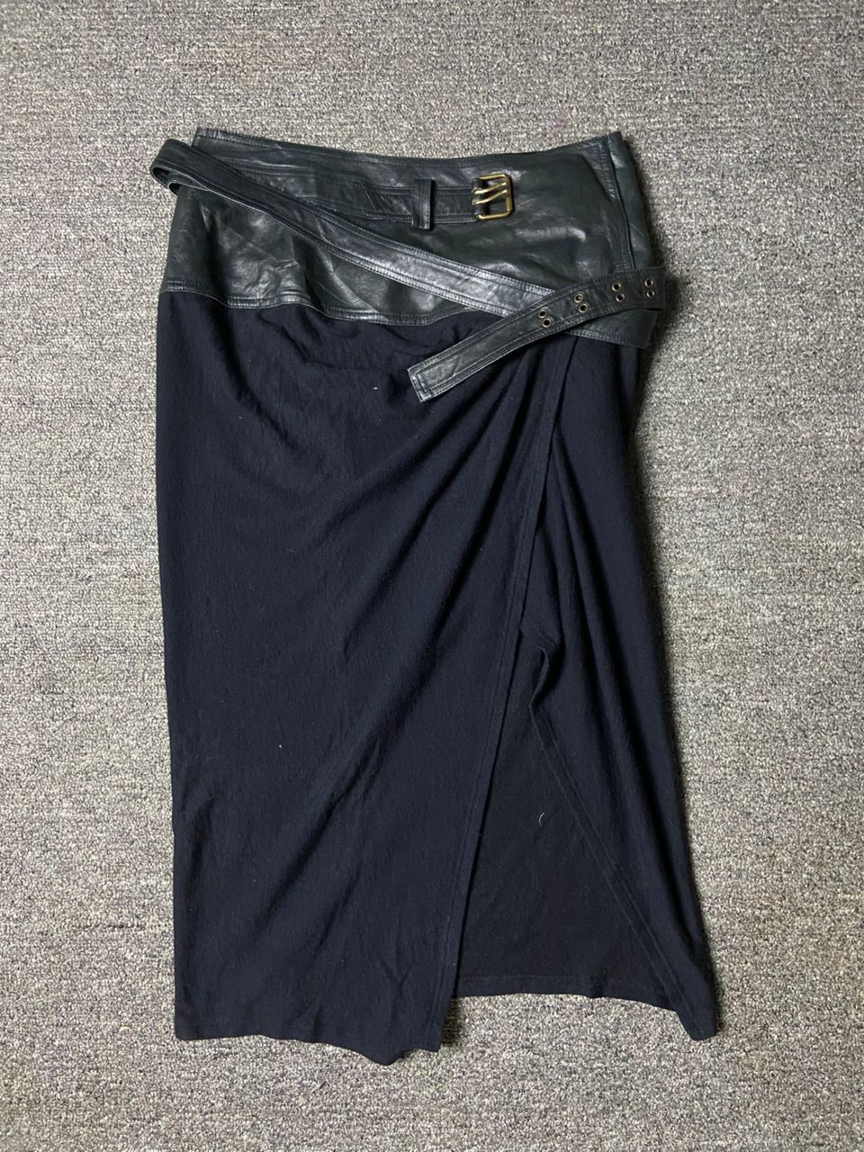 Donna Karan DONNA KARAN Leather Knee-Length Skirt (139) Size 27" / US 4 / IT 40 - 2 Thumbnail
