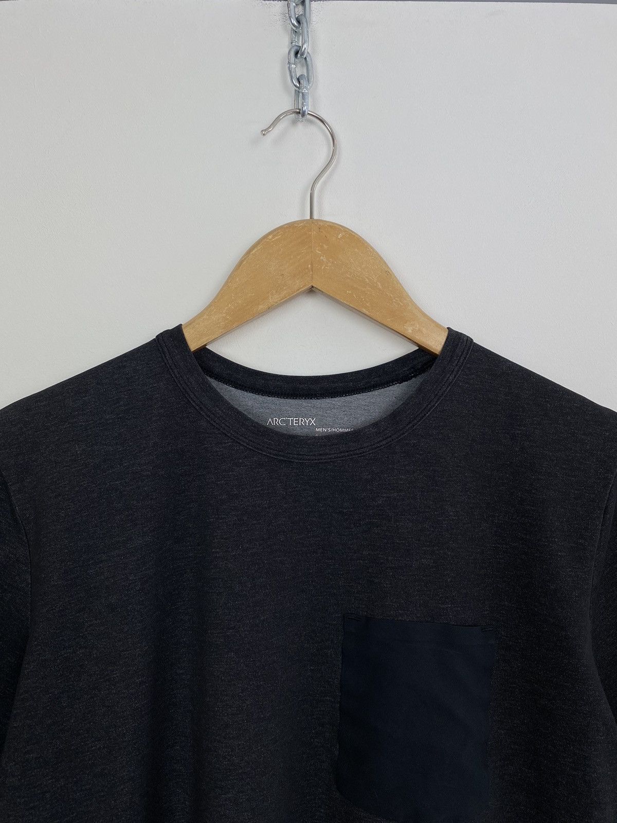 Arc'teryx Arc’teryx Short Sleeve T-Shirt With Pocket Size M Black Top Size US M / EU 48-50 / 2 - 2 Thumbnail