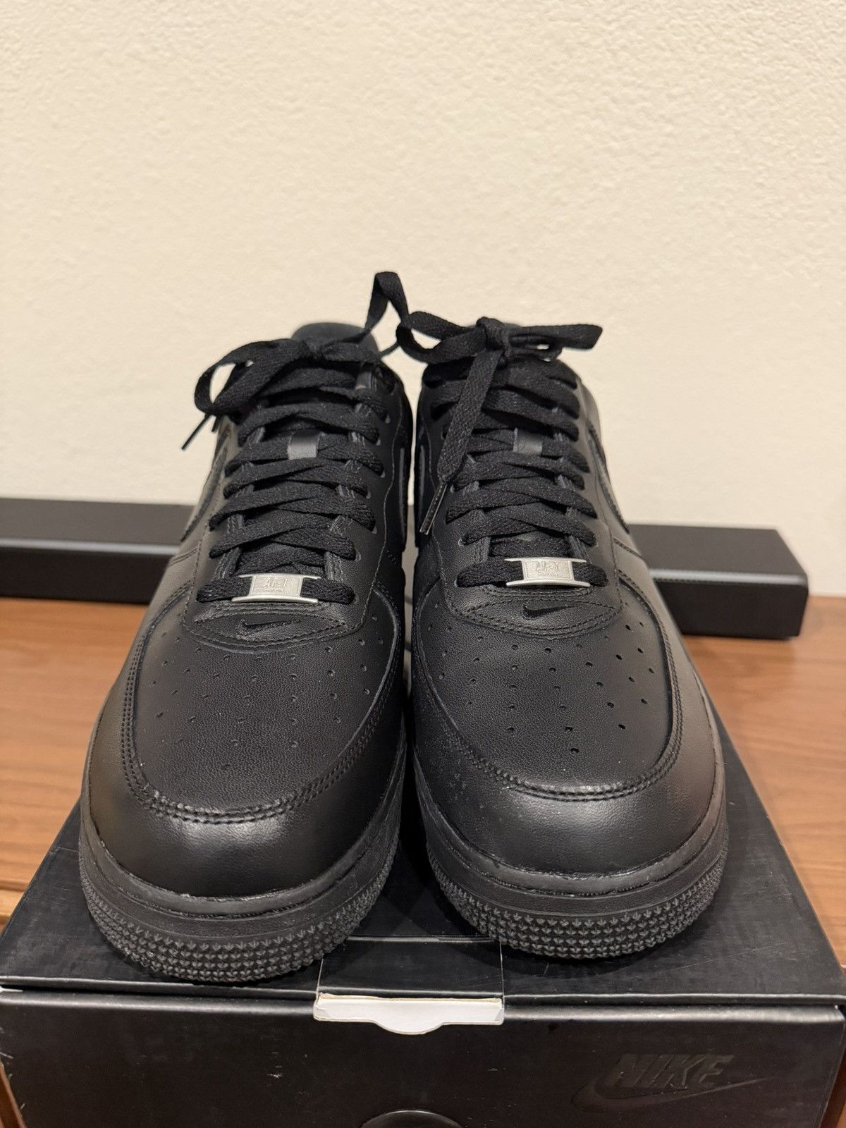 Nike × Supreme Supreme Nike Air Force 1 Black Size US 12 / EU 45 - 7 Thumbnail