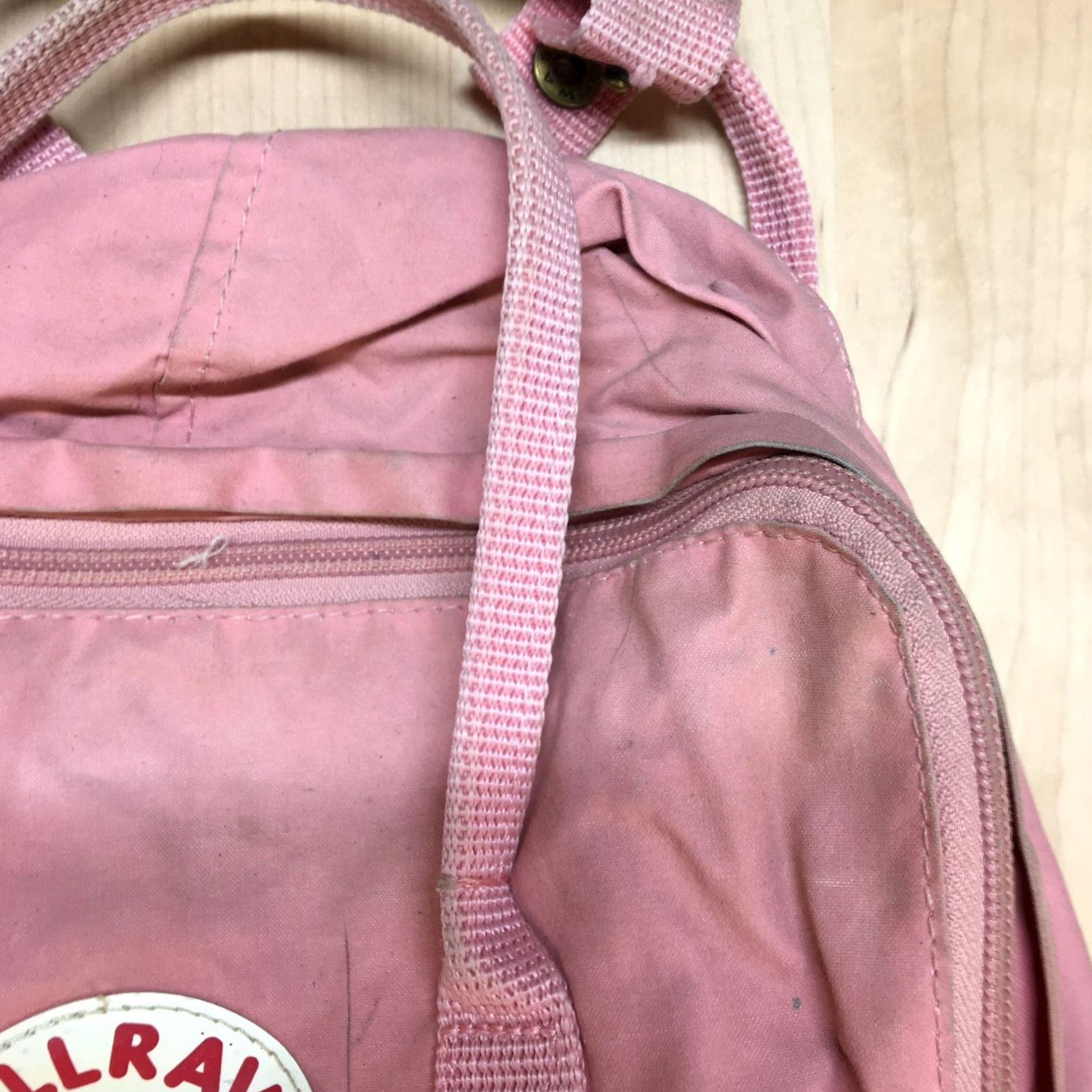 Vintage Fjällräven Kanken Backpack Pink Mini Womens Adults 23510 Size ONE SIZE - 4 Thumbnail