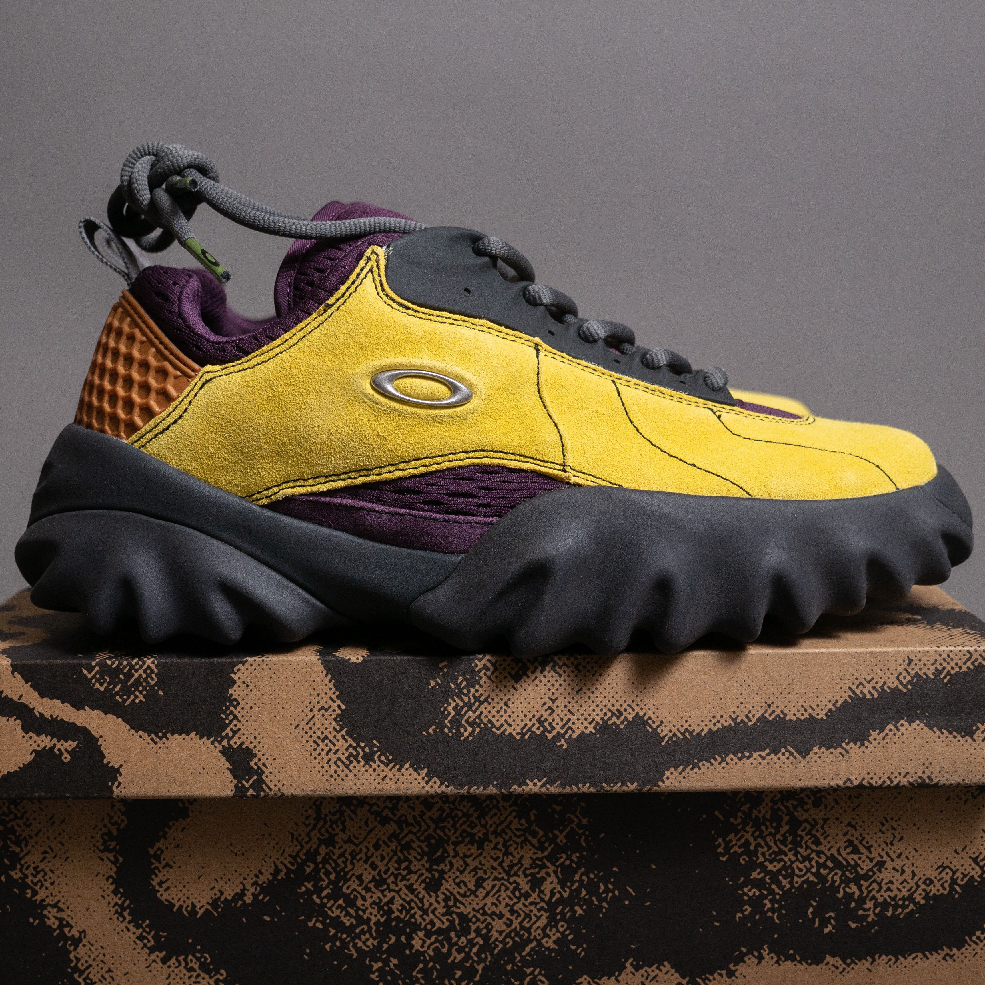 Brain Dead × Oakley Oakley x Brain Dead Chop SAW Lemon/Plum 8.5 Size US 8.5 / EU 41-42 - 1 Thumbnail