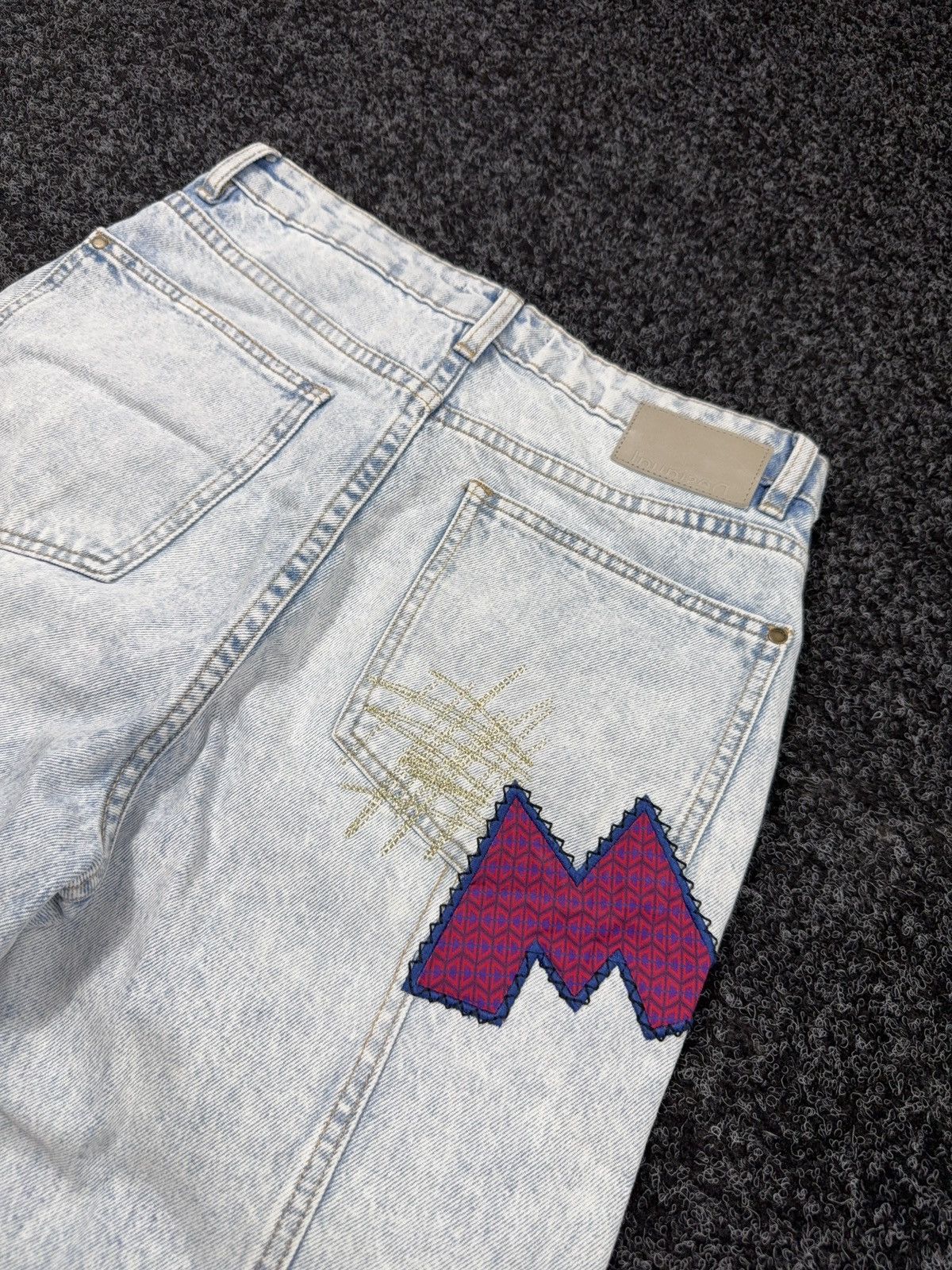 Desigual 00s Y2K Desigual Disney Mickey Patchwork Distressed Jeans Size 28" / US 6 / IT 42 - 16 Thumbnail