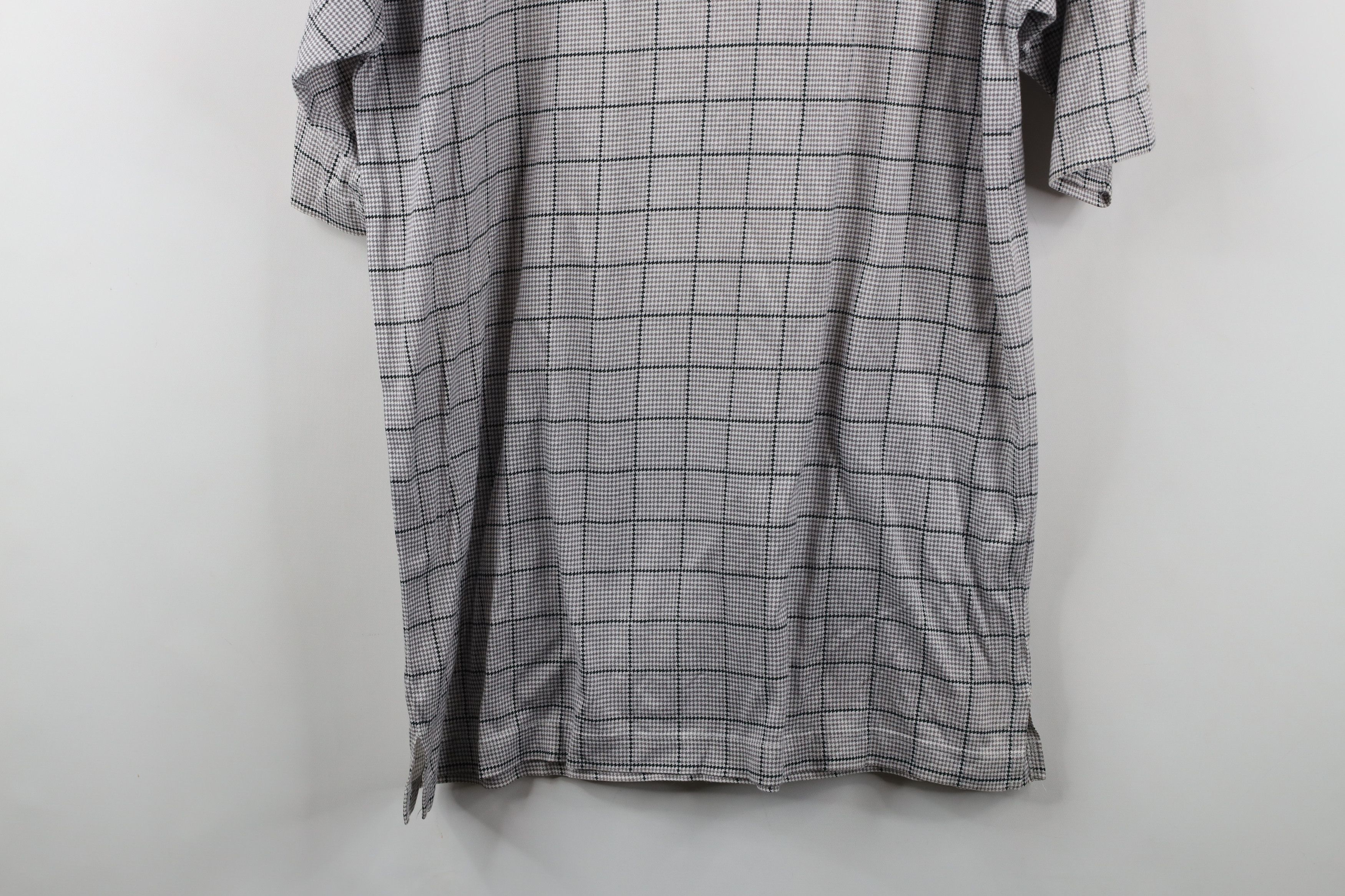Vintage Vintage 90s Streetwear Houndstooth Plaid Collared Polo Shirt Size US S / EU 44-46 / 1 - 12 Thumbnail