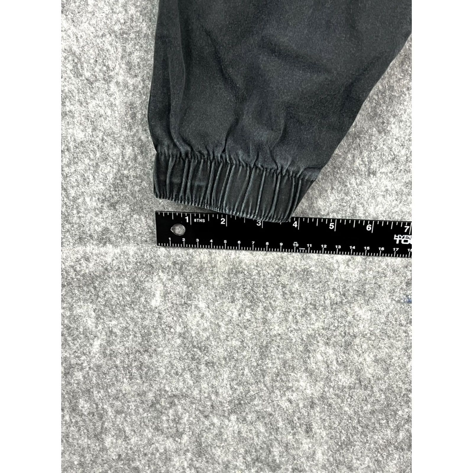 Vintage Caliville Mens Large Black Lightweight Distressed Joggers Outdoor Activewear Athletic Zip Pocket Pockets Elastic Waist 27in Inseam — Size L Mens Size US 33 - 5 Thumbnail