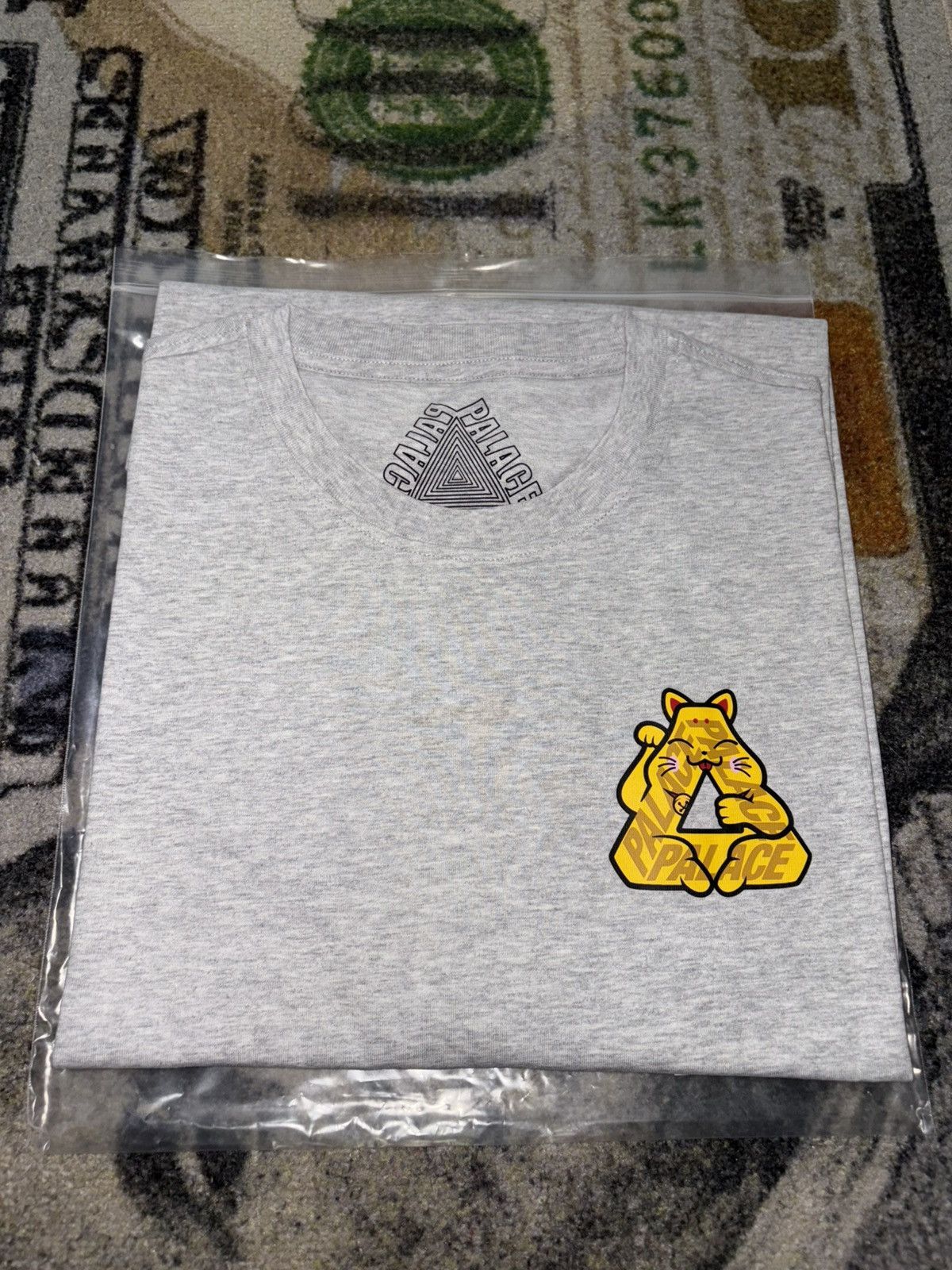 Palace Palace Lucky P3 T-Shirt Grey Size US XL / EU 56 / 4 - 1 Thumbnail