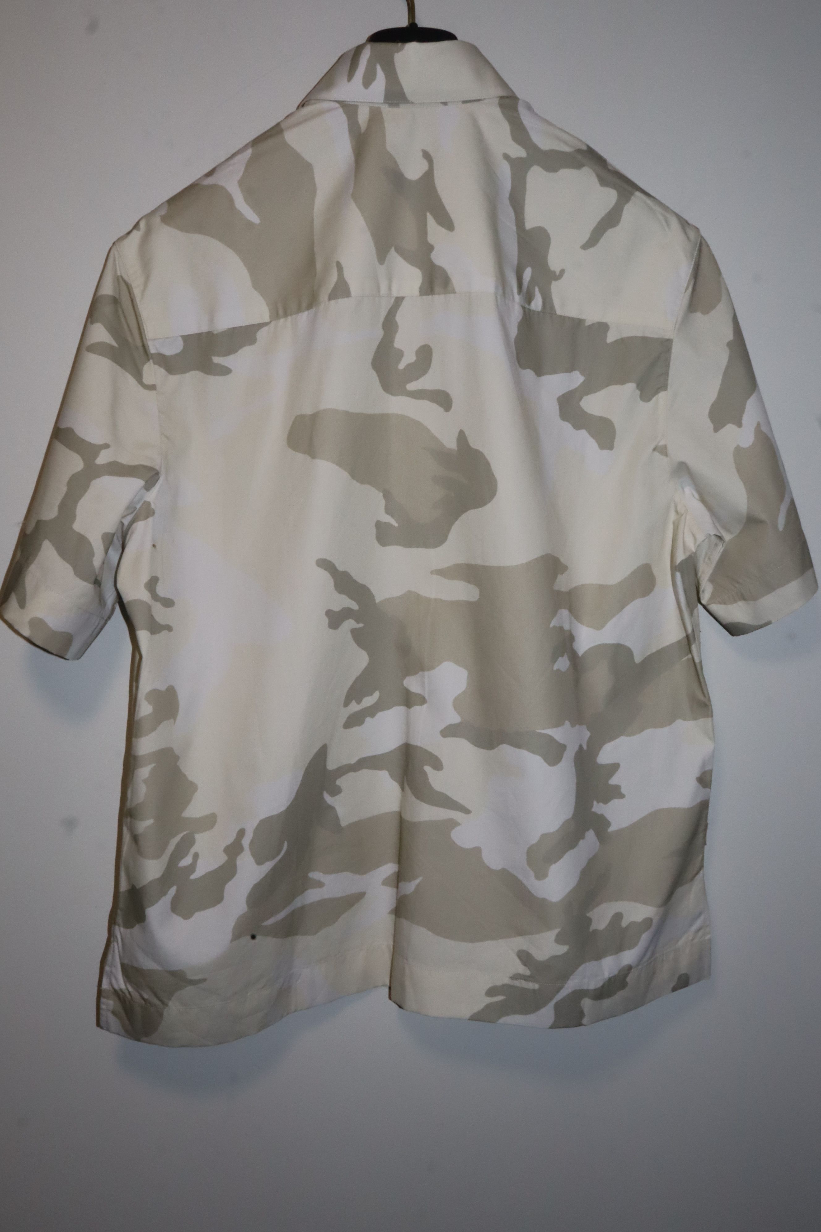 Givenchy Camo logo shirt Size US S / EU 44-46 / 1 - 6 Thumbnail