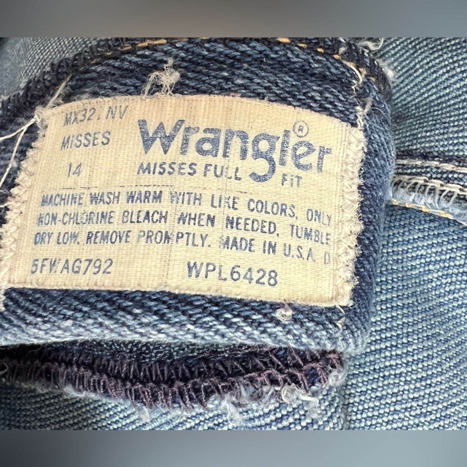 Wrangler VINTAGE Wrangler Jeans 14 Misses Straight Made in USA 30x27 Size 30" / US 8 / IT 44 - 7 Thumbnail