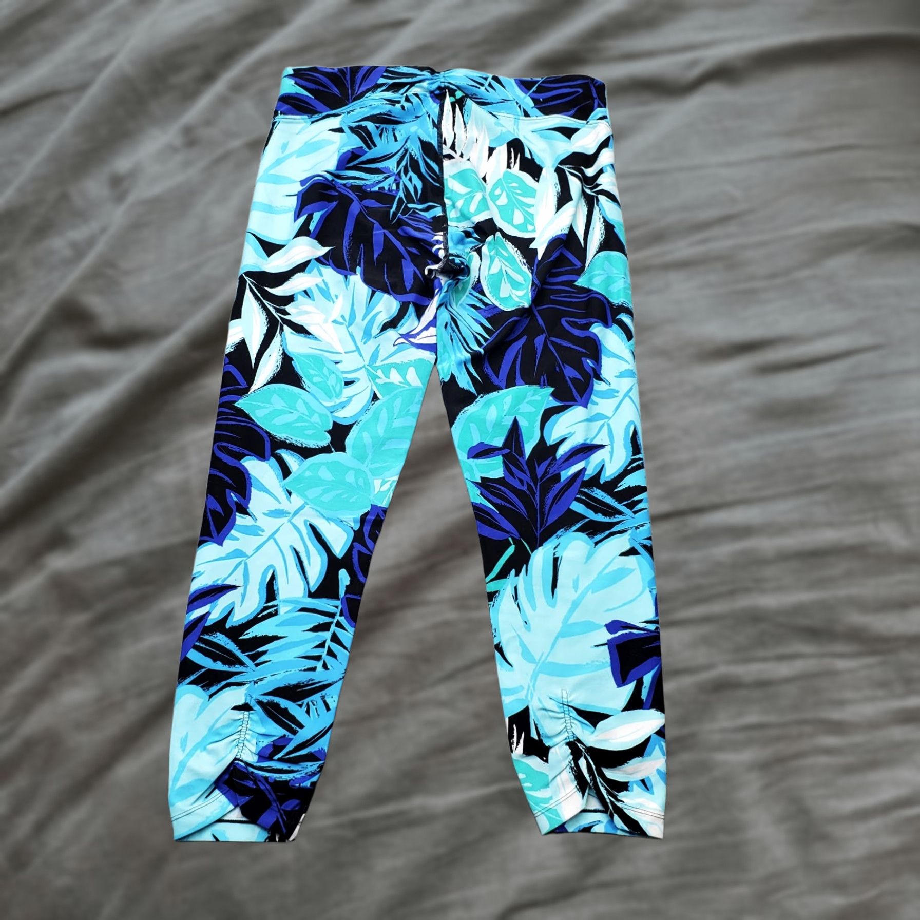 Calvin Klein Calvin Klein Cropped Leggings Womens L Multi Performance Tropical Print Pull On Shirt Size 36" / US 14 / IT 50 - 1 Thumbnail