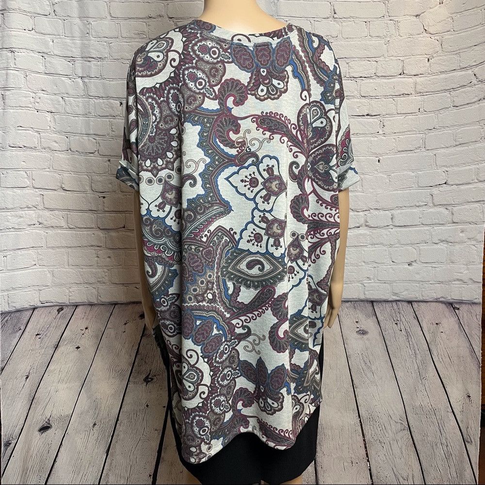 Chicos New Chico's Oversized Paisley V-neck Top Tunic Size XS/S Size S / US 4 / IT 40 - 4 Thumbnail