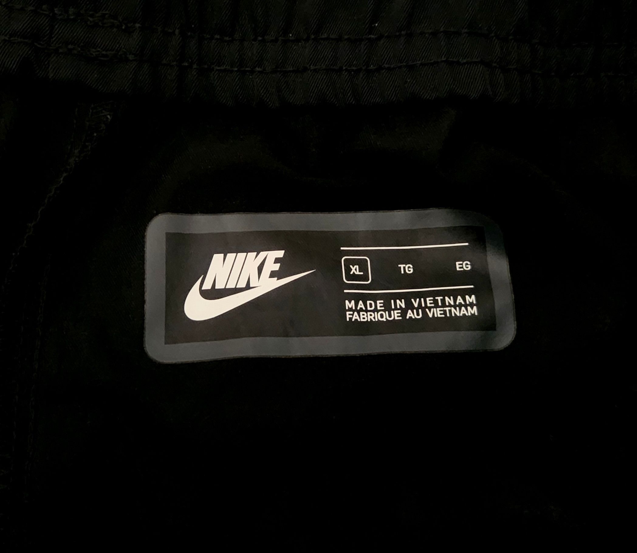 Nike Nike Sportswear NSW Tech Woven Pants Triple Black CU4483-010 Size US 38 / EU 54 - 7 Thumbnail