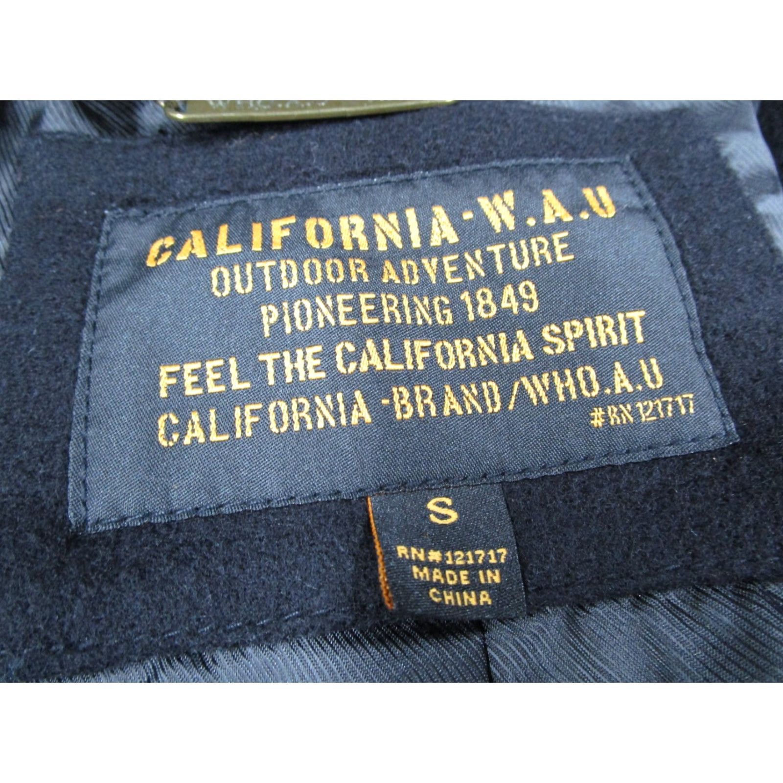 WHO.A.U California Dream Jacket Mens S Black Wool Blend Pea Coat Military Button Pockets Classic Short Coat