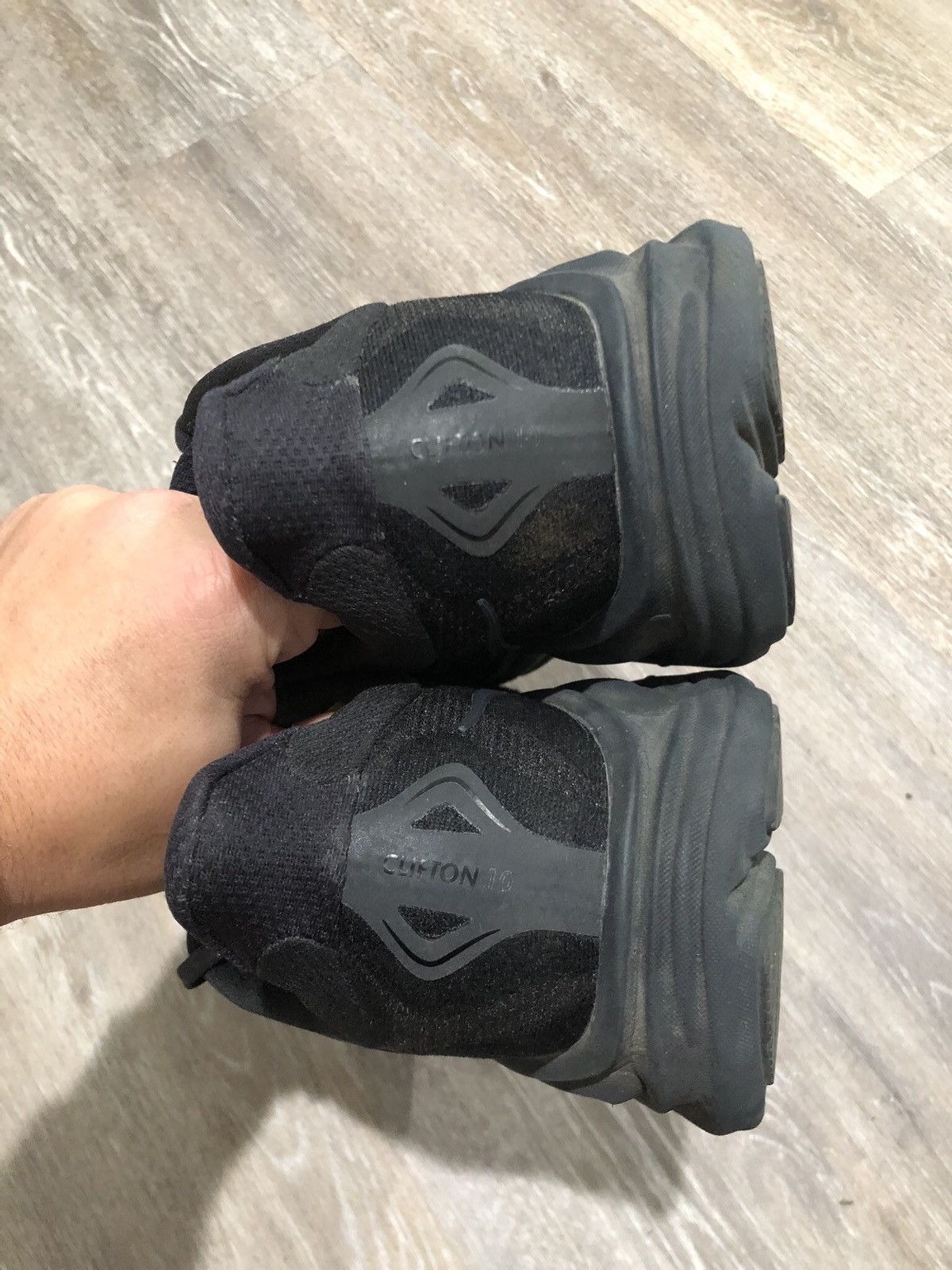 Hoka HOKA ONE ONE Clifton 10 Shoes Mens Size 13 X-Wide Black Size US 13 / EU 46 - 4 Thumbnail