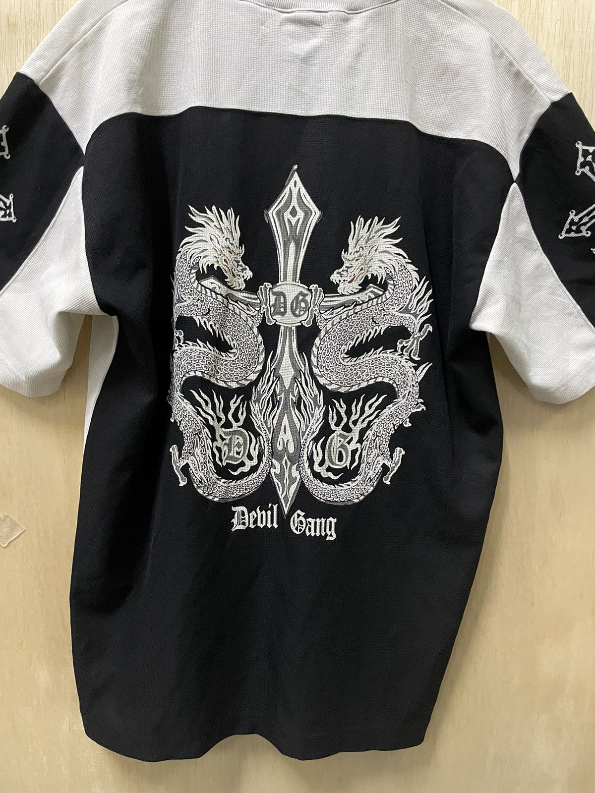 Affliction × Vintage 🏴‍☠️Vintage Y2K All Over Print Cross T-Shirt Size US L / EU 52-54 / 3 - 6 Thumbnail