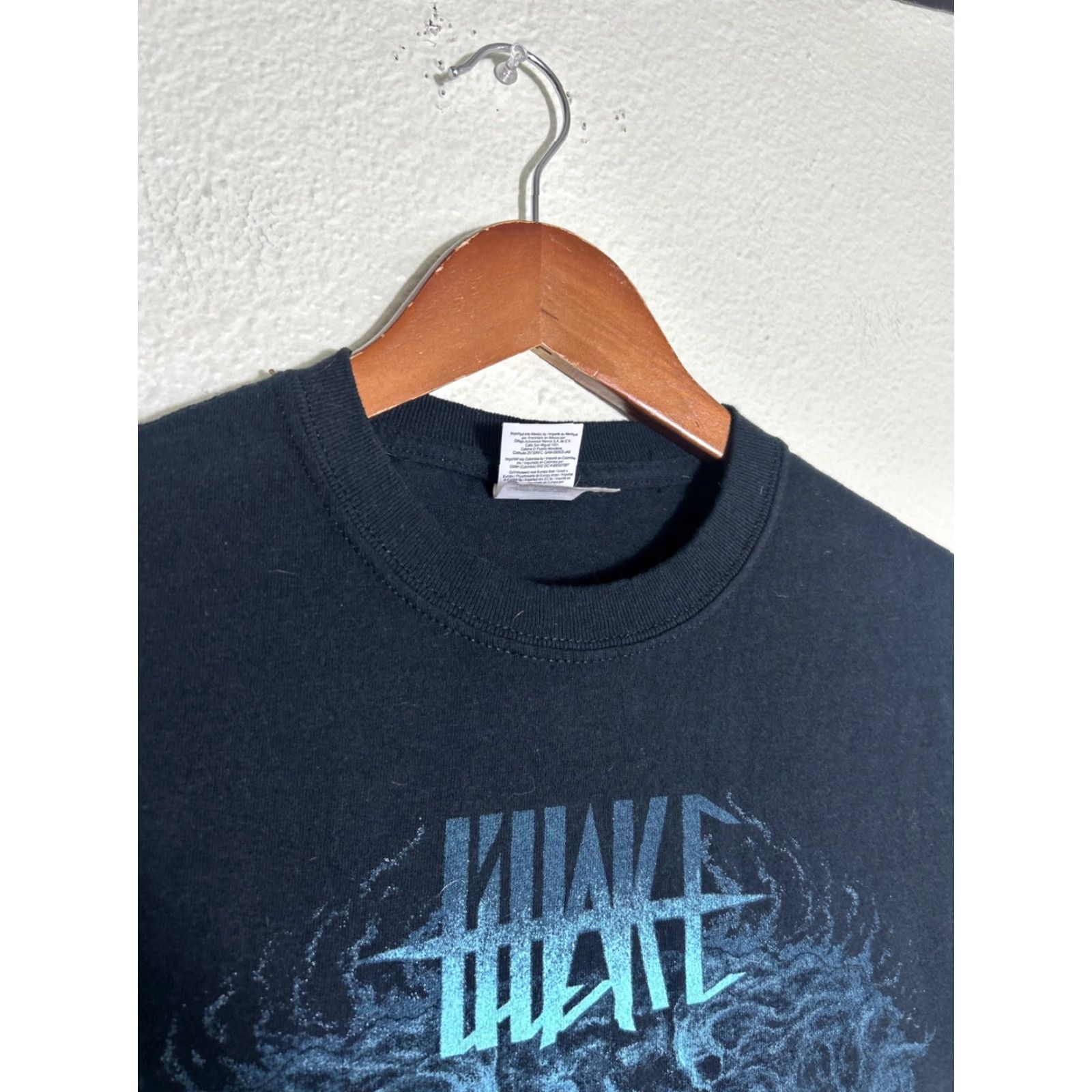 Gildan **Gildan Men's Black Short Sleeve Band T-Shirt** User: **Black Men's Gildan Short Sleeve Band T-Shirt** Size US S / EU 44-46 / 1 - 3 Thumbnail