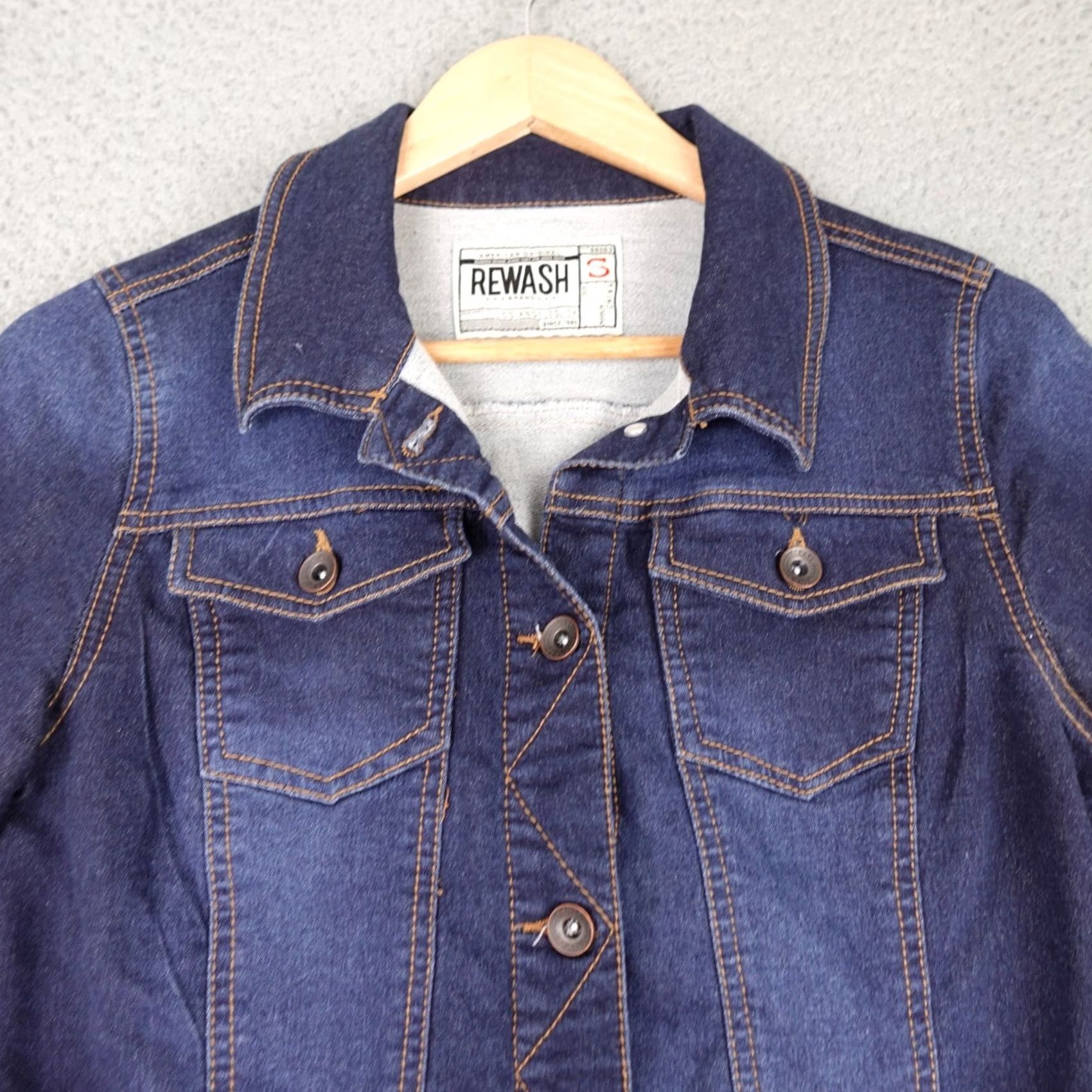 Vintage Rewash Denim Jacket Womens Small Blue Trucker Dark Wash Button Front Casual Jeans Jacket Size 28" / US 6 / IT 42 - 4 Thumbnail