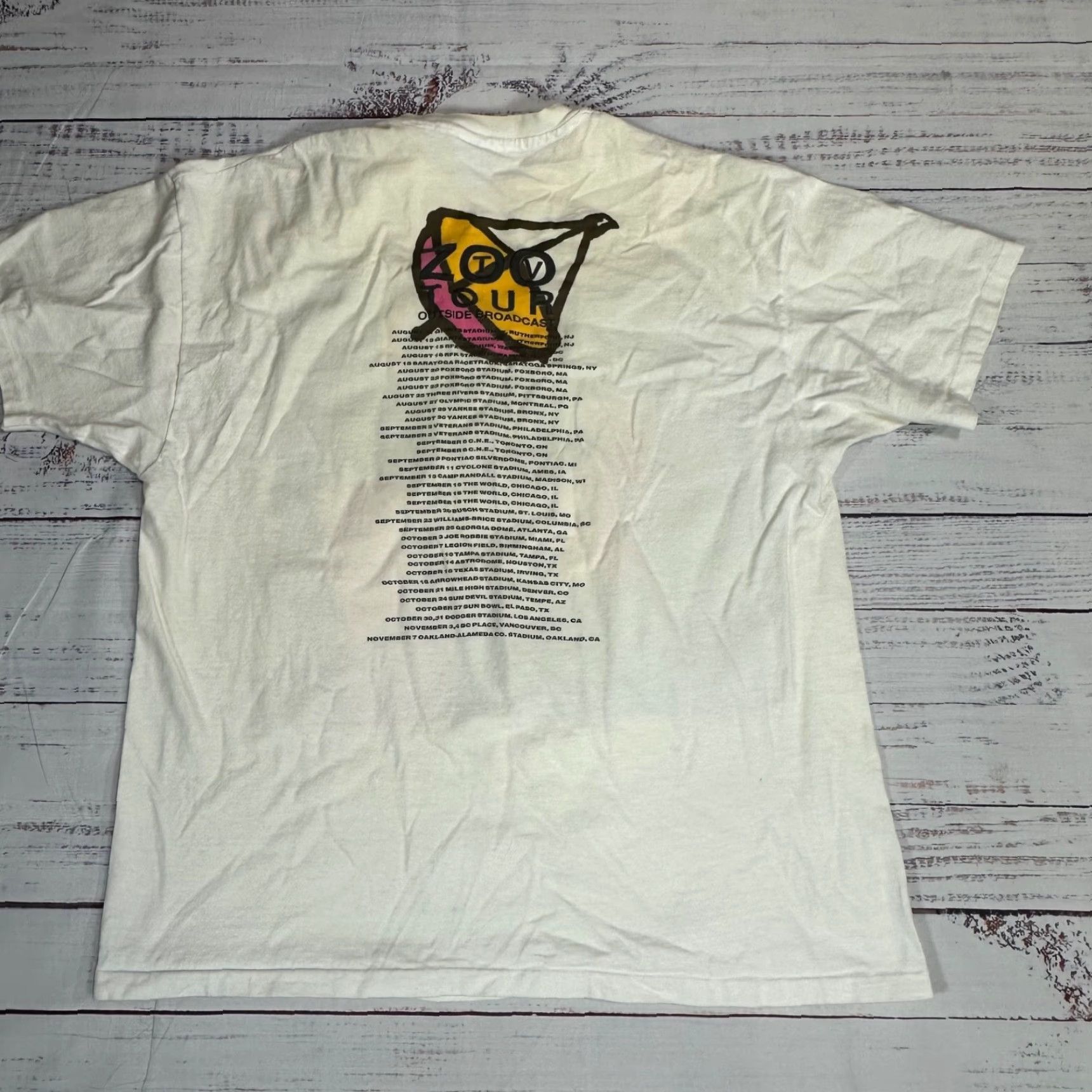 Hanes VINTAGE U2 Zoo TV Band Tour T-Shirt XL White Double-Sided 1992 Hanes Mens XL White Tee Shirt Size US XL / EU 56 / 4 - 4 Thumbnail