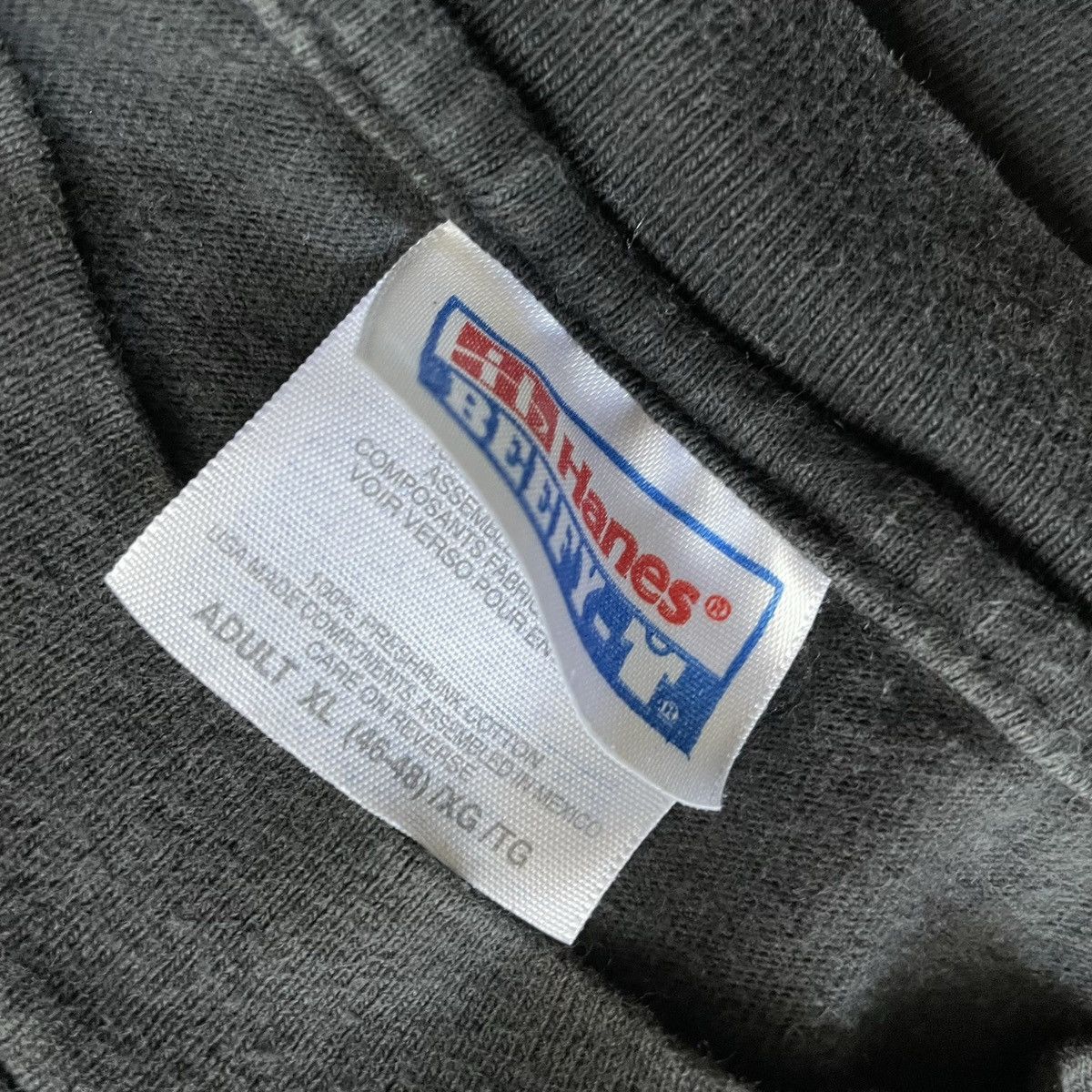 Hanes Vintage 2001 My Favorite Mister Movie Promo Tshirt Size US XL / EU 56 / 4 - 4 Thumbnail