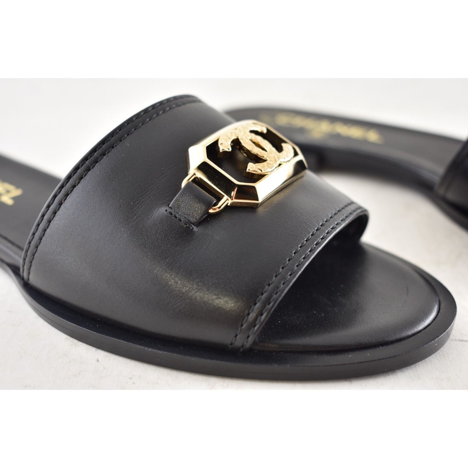Chanel Chanel Black Shiny Calfskin Gold CC Mule Slides Sandals 38 Size US 8 / IT 38 - 5 Thumbnail