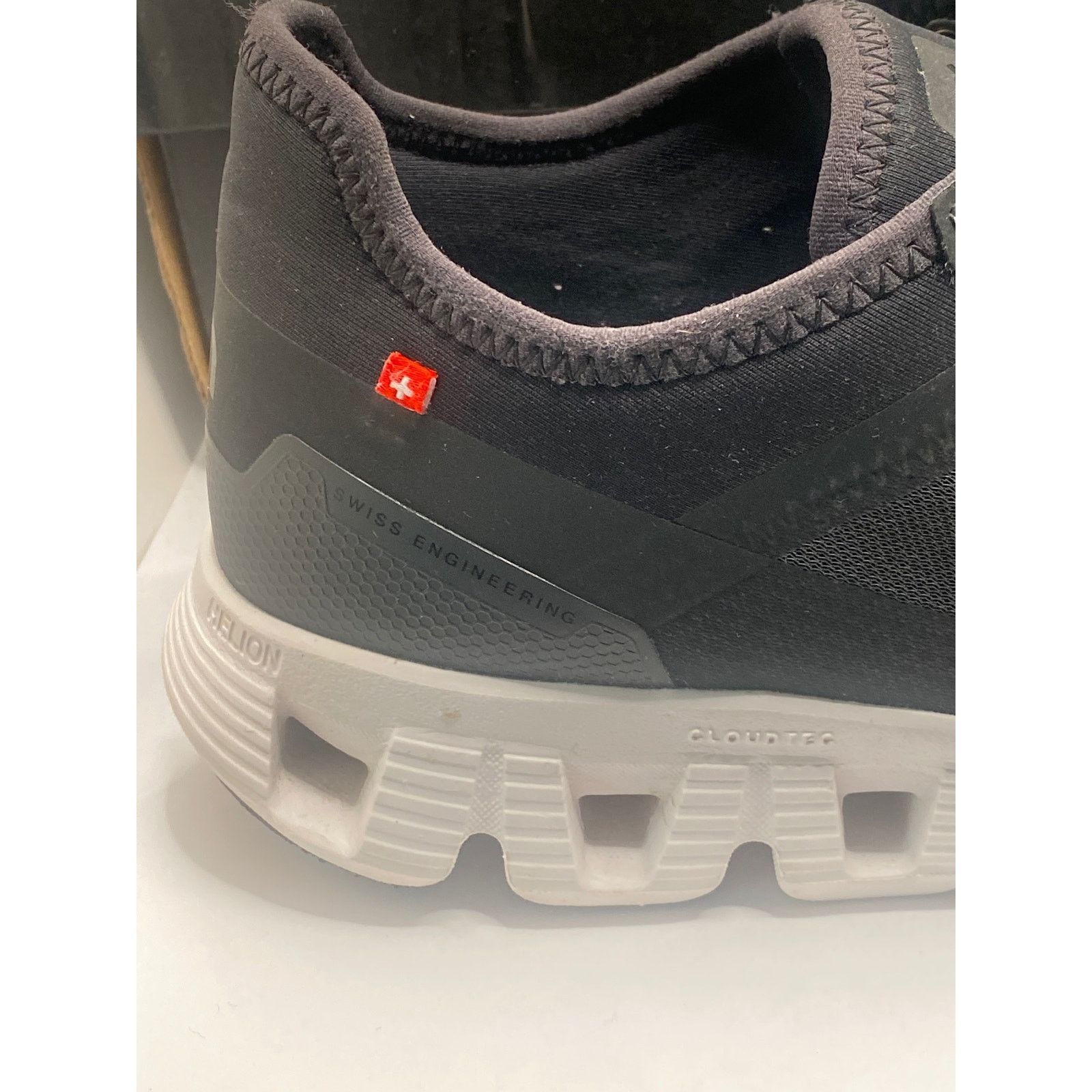 On On Cloud X 3 AD the Black/White women (3WD30300299) USW 9 Size US 9 / IT 39 - 10 Thumbnail