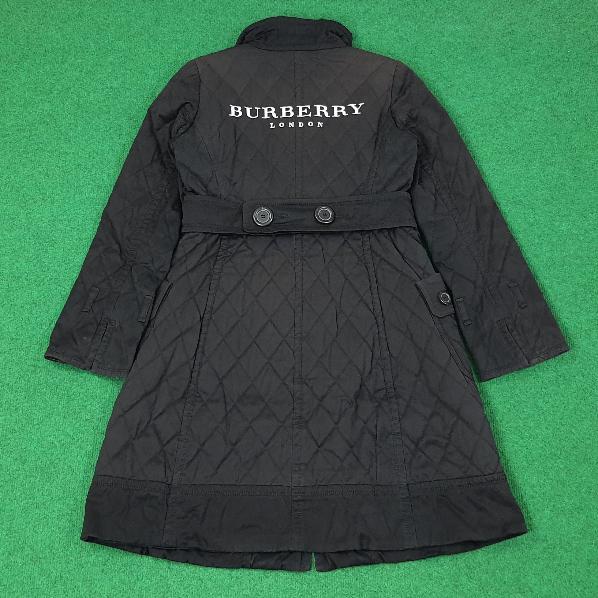 Burberry Vintage Burberry Blue Label Nova Check Jacket C245N17 Size XS / US 0-2 / IT 36-38 - 1 Thumbnail