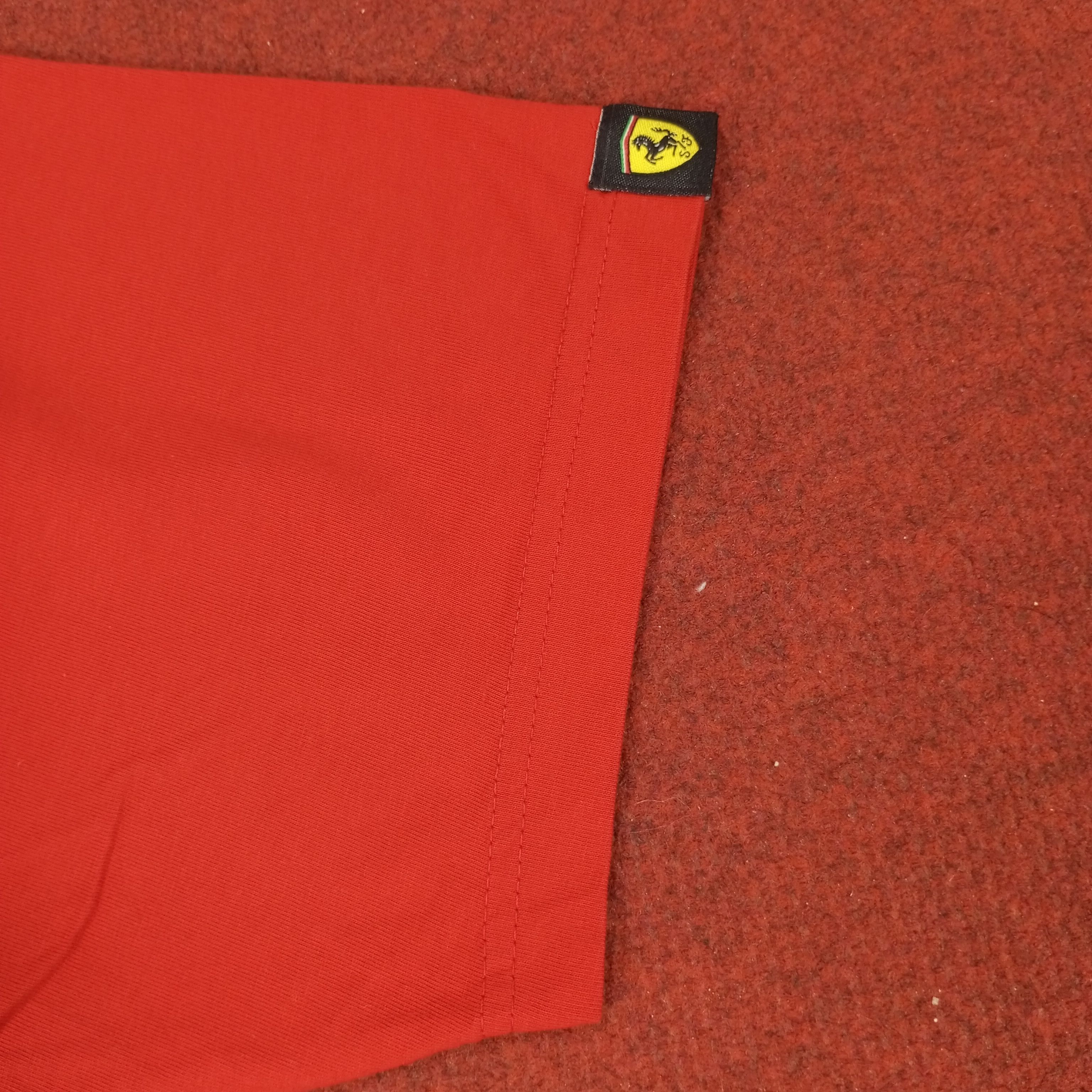 Ferrari × Vintage Ferrari Formula One F1 Racing Design Tshirt Size US L / EU 52-54 / 3 - 6 Thumbnail