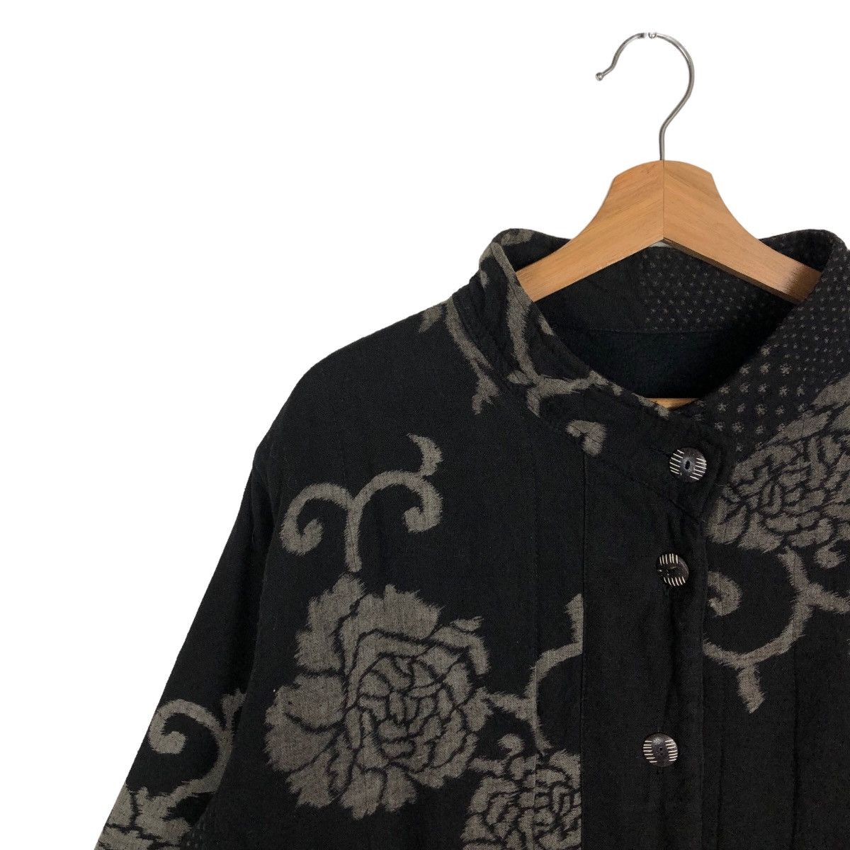 Japanese Brand VINTAGE ISSEY MIYAKE DESIGN WOOL FLORAL OVER PRINT Size US L / EU 52-54 / 3 - 6 Thumbnail