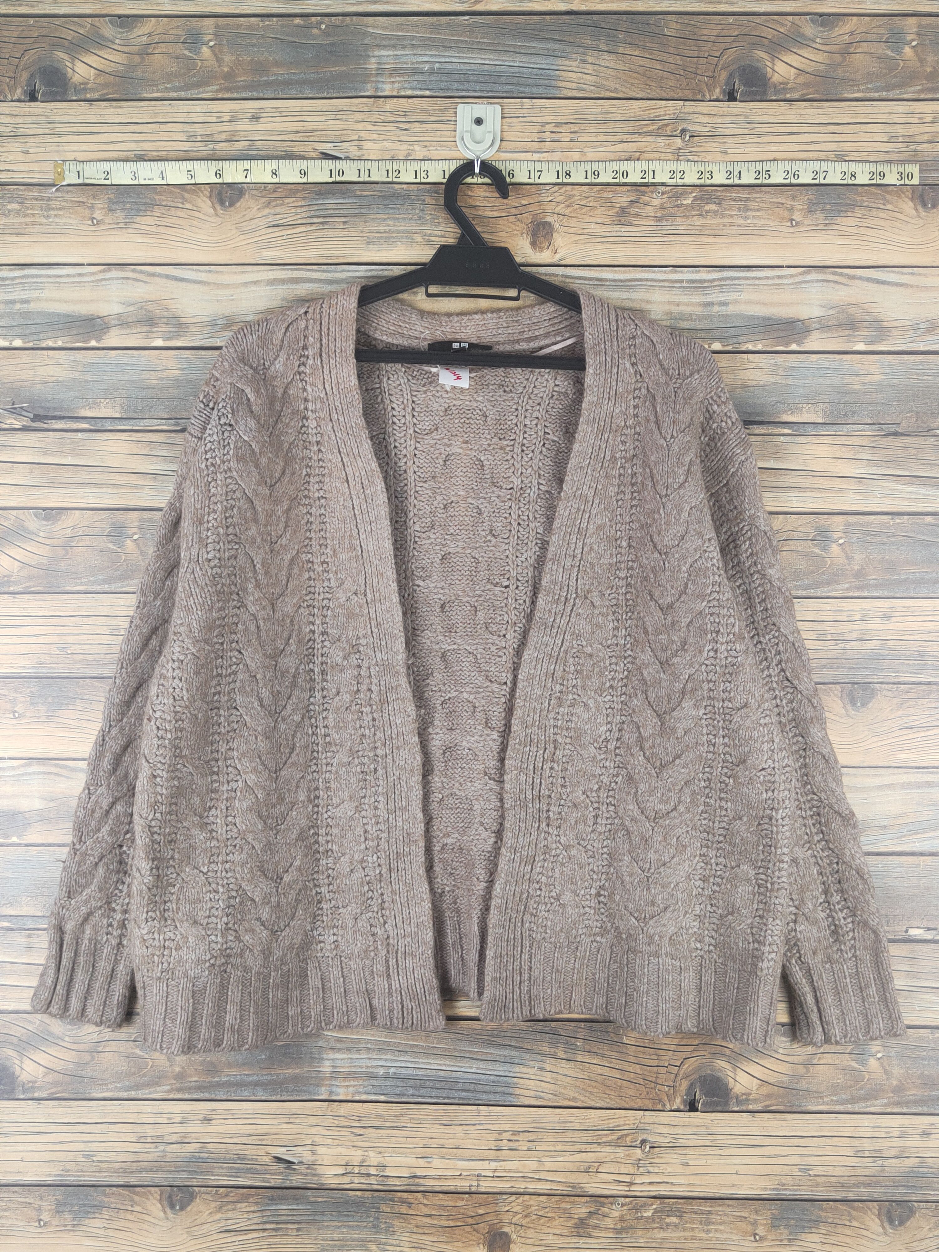 Aran Isles Knitwear × Japanese Brand Uniqlo Brown cable Knitwear Cardigan #W1214 Size M / US 6-8 / IT 42-44 - 1 Thumbnail