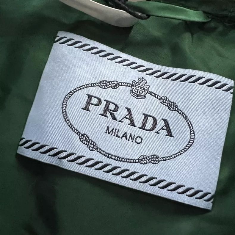 Prada Prada Green triangle logo nylon jacket 2502-Nextarrow Size US S / EU 44-46 / 1 - 4 Thumbnail