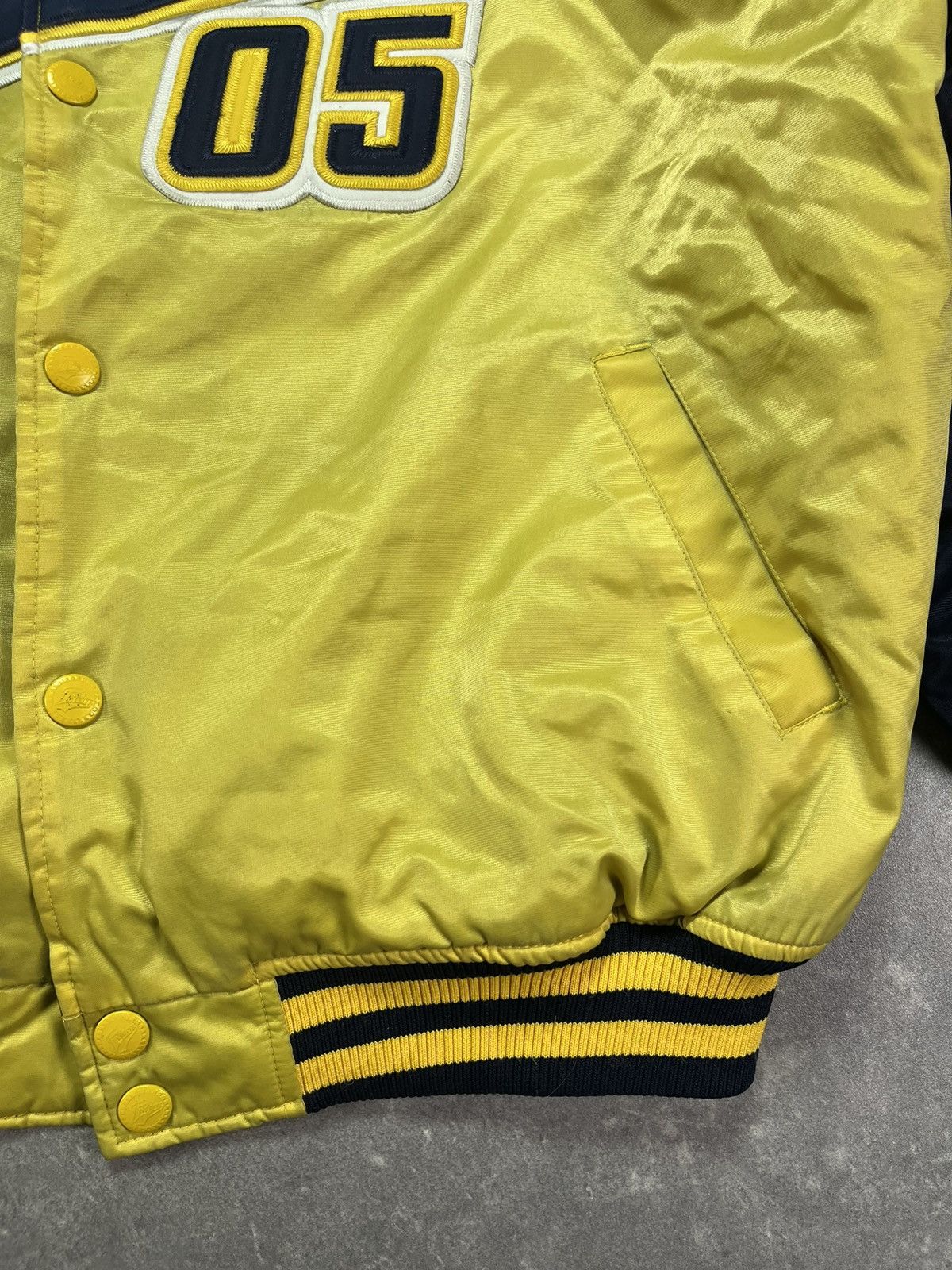 Fubu 90s Fubu Vintage Big Logo Made OG Bomber Jacket XL XXL Rare Size US XL / EU 56 / 4 - 12 Thumbnail