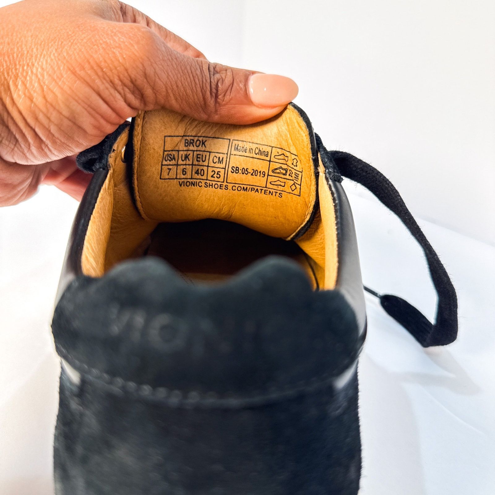 Vionic Vionic Brok LaceUp Shoes | Black | Size 7 Size US 7 / EU 40 - 3 Thumbnail