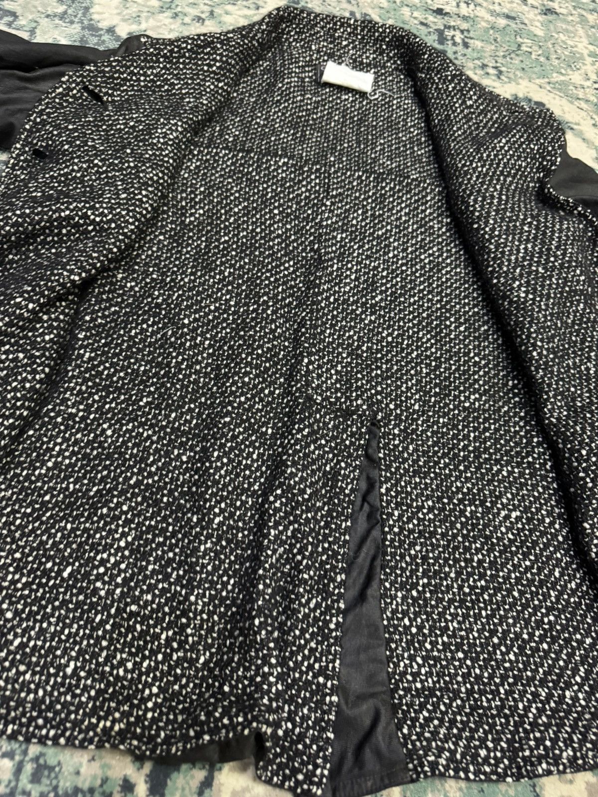 Chanel VINTAGE 1980s DISTRESSED CHANEL WAXED TWEED LINING JACKET Size L / US 10 / IT 46 - 13 Thumbnail
