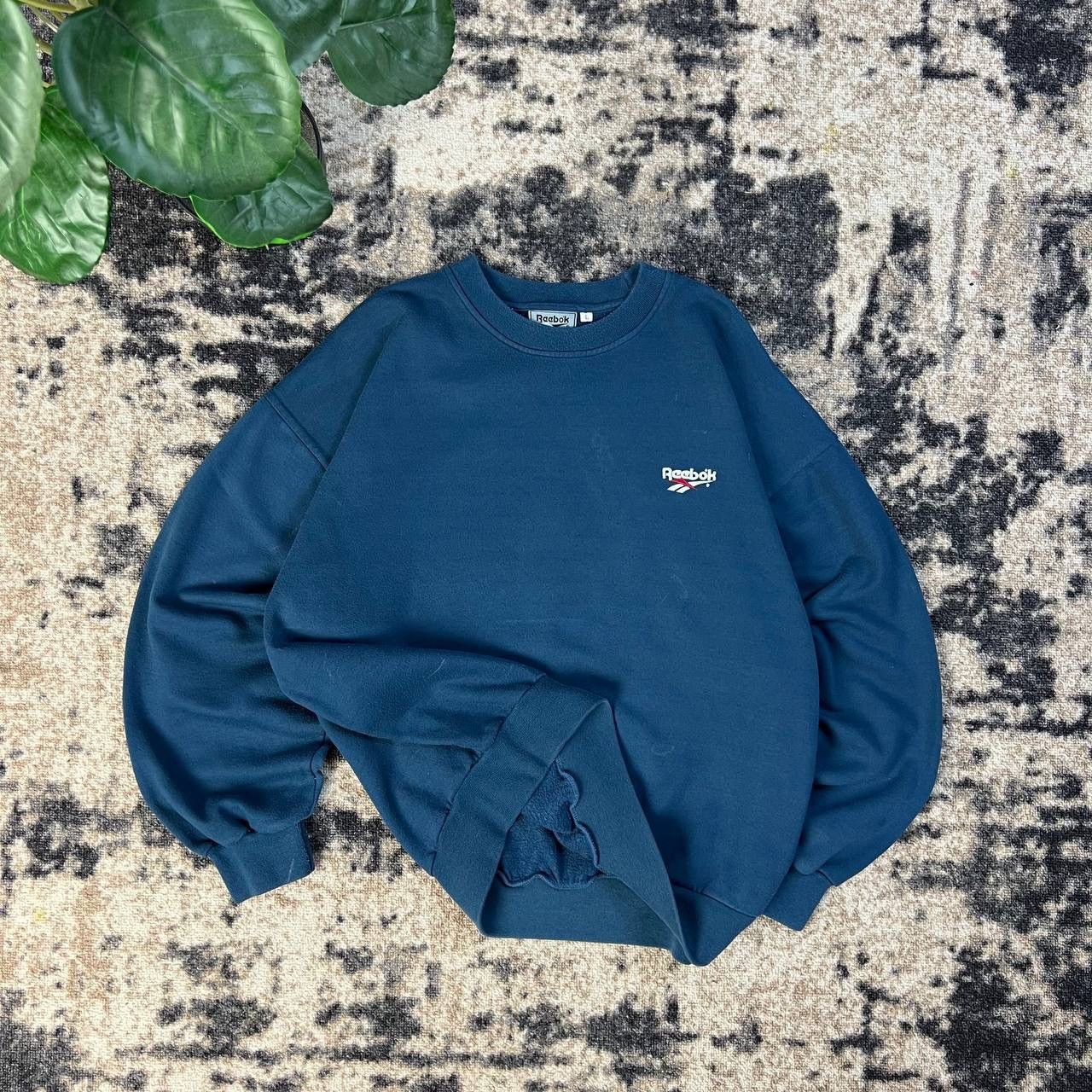 Reebok Reebok Vintage 90s Boxy Fit Distressed Sweatshirt Size US L / EU 52-54 / 3 - 1 Thumbnail