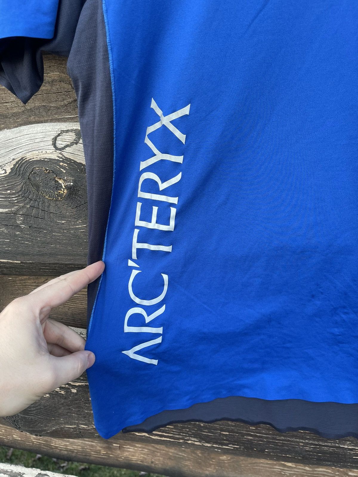 Arc'teryx Arcteryx blue t-shirt big logo jersey Size US L / EU 52-54 / 3 - 6 Thumbnail
