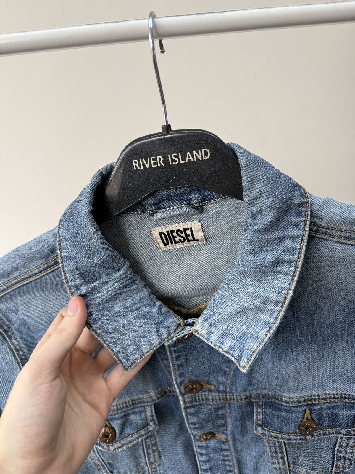 Diesel Vintage Diesel Denim Jacket Cropped Blue Trucker Jean Jacket Size S / US 4 / IT 40 - 6 Thumbnail