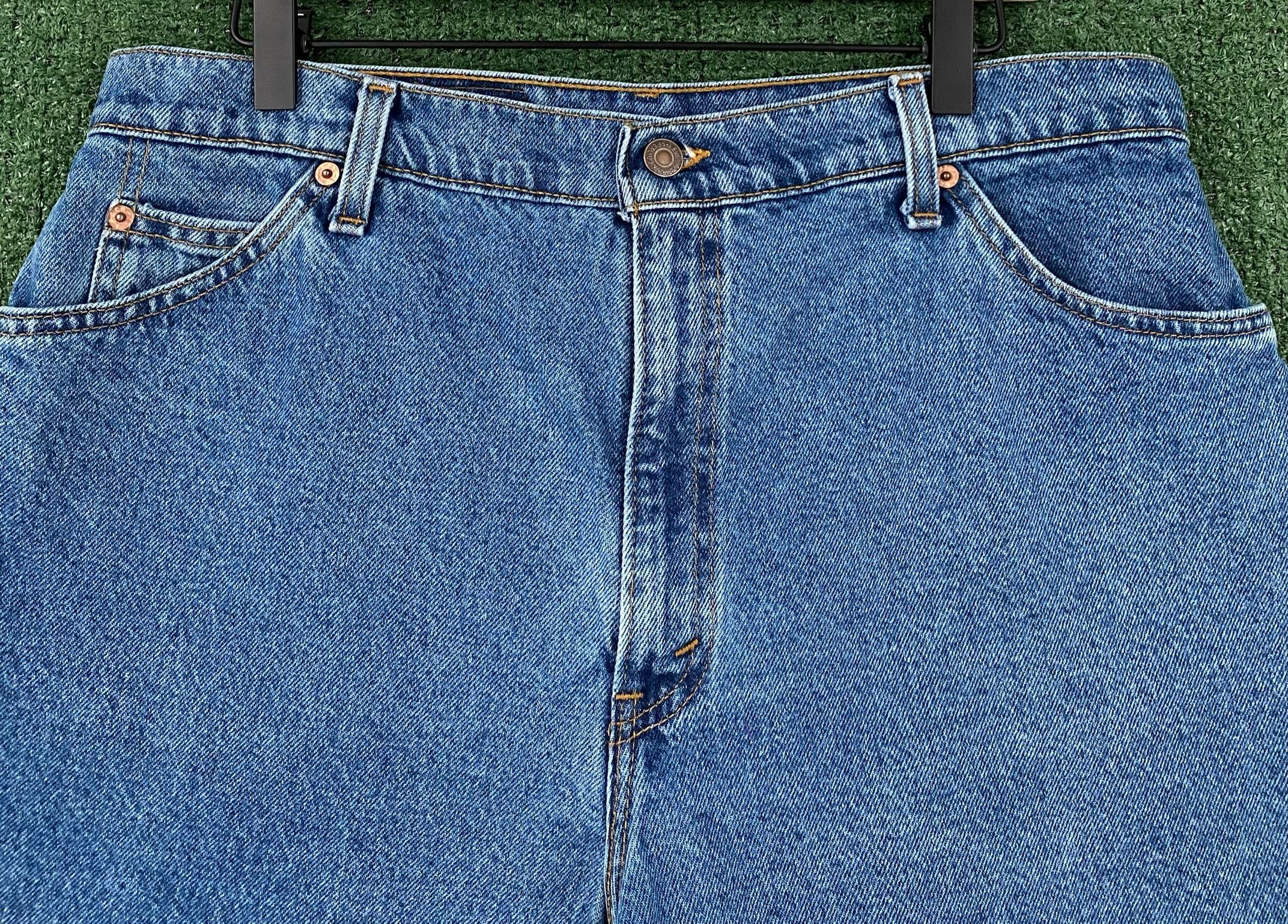 Levi's 90’s Levi’s 951 Brown Tab Relaxed Fit Jean Shorts 34” Waist Size 34" / US 12 / IT 48 - 2 Thumbnail