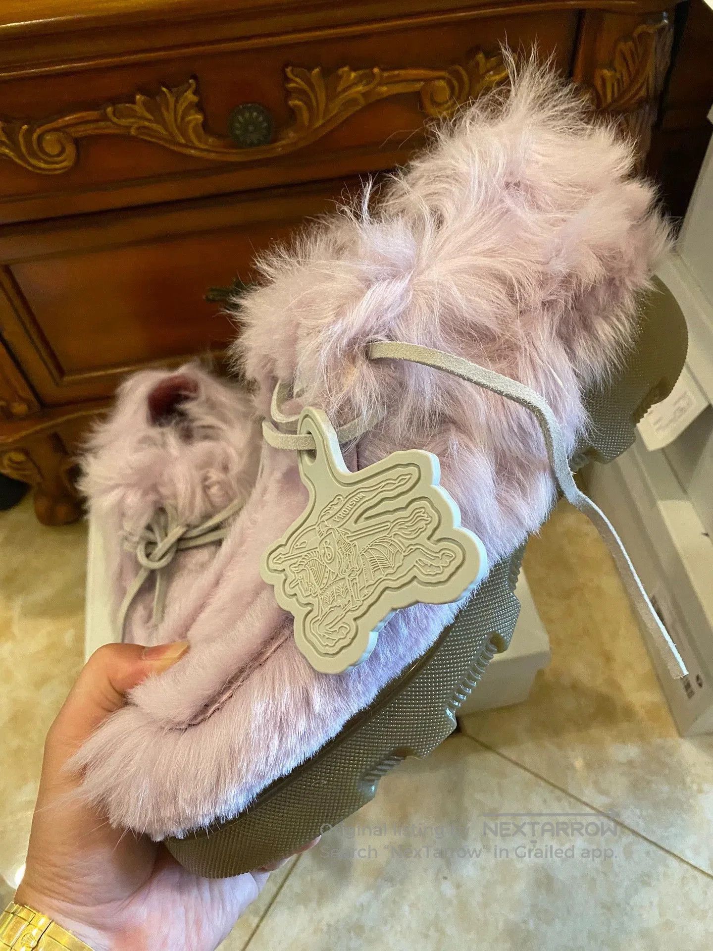 Burberry Pink Furry Slip. Size US 11 / EU 44 - 4 Thumbnail