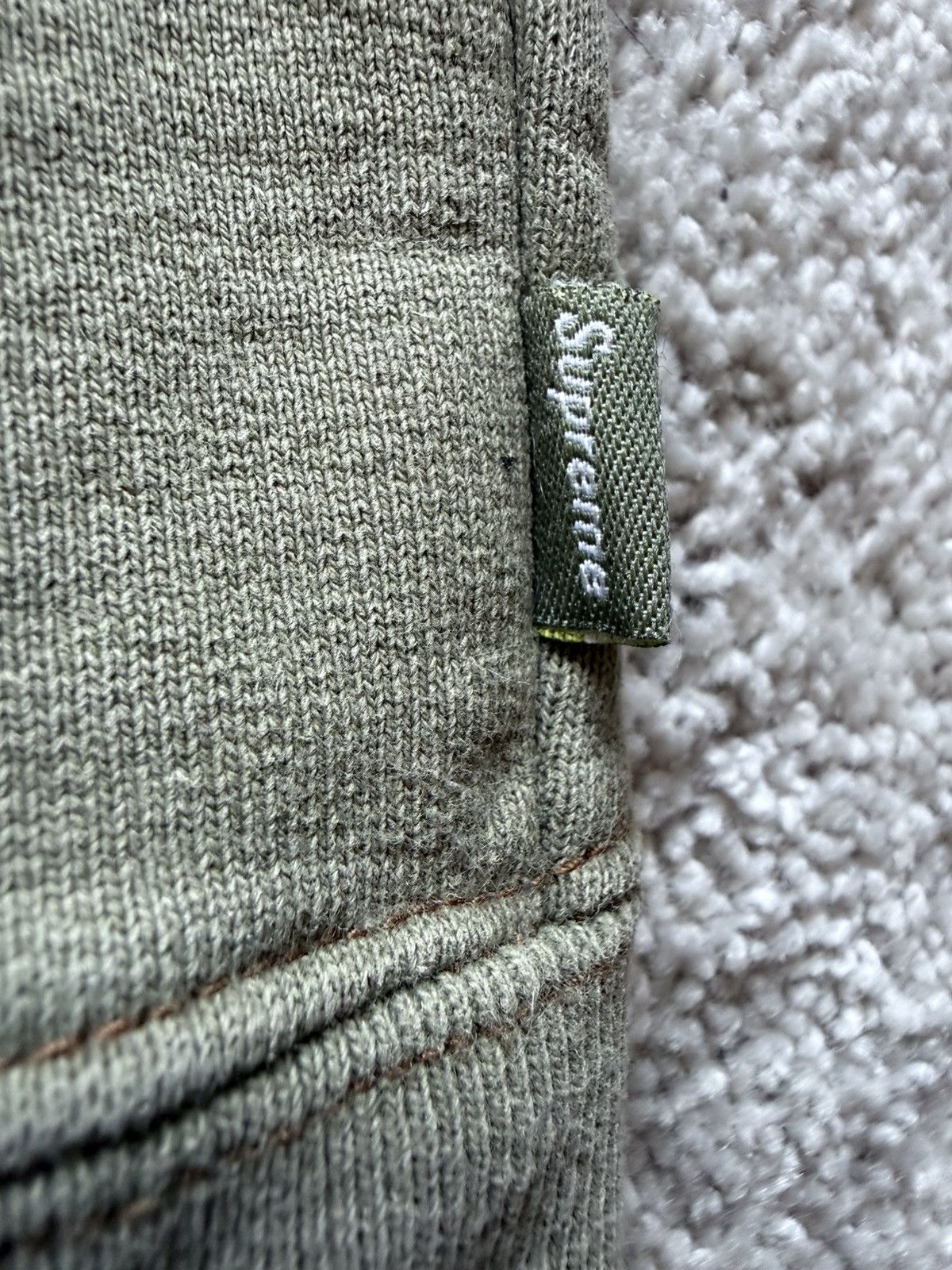 Supreme Good condition Supreme split crewneck from FW18 Size US L / EU 52-54 / 3 - 5 Thumbnail
