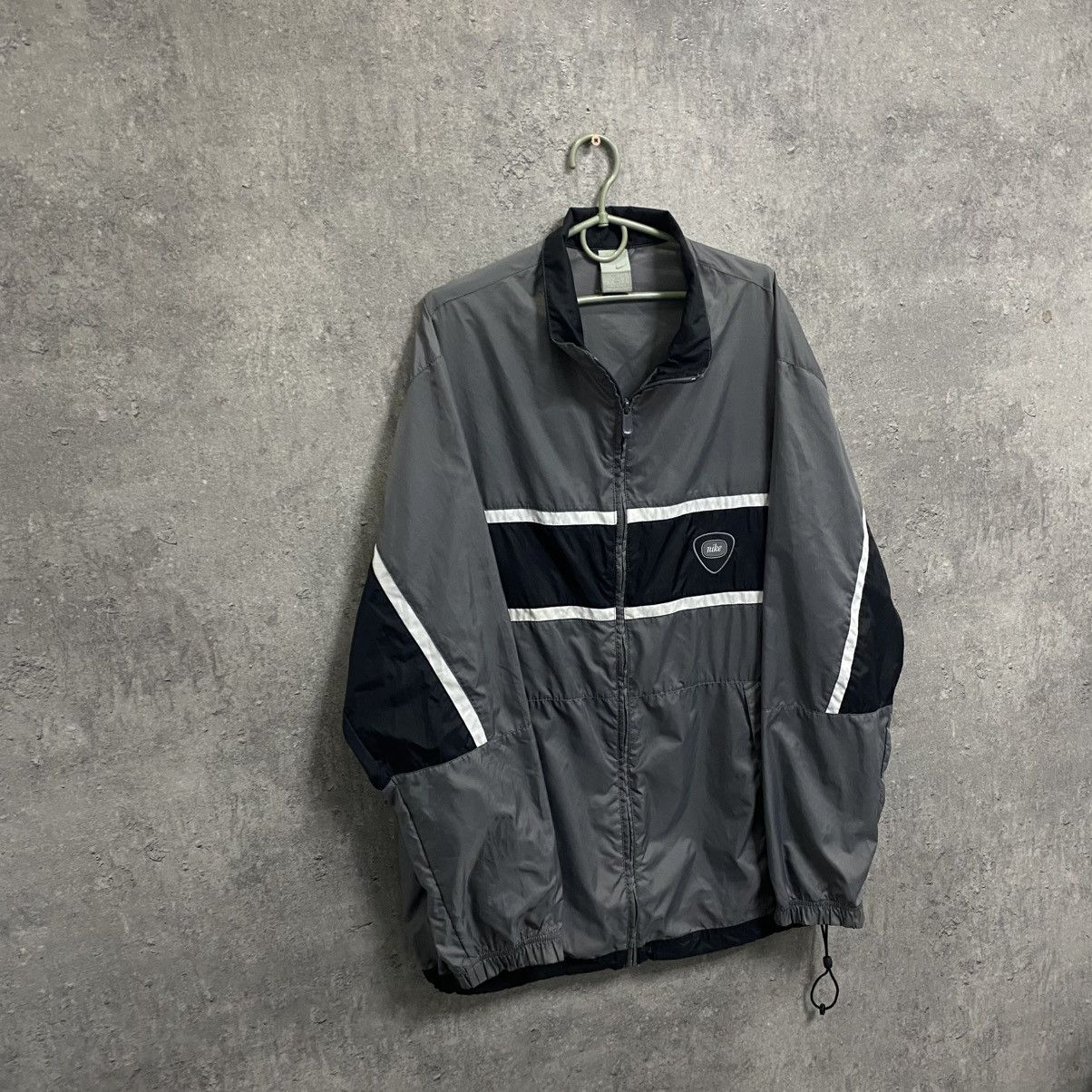 Nike Vintage Nike Track Jacket Nylon 2000s Y2K Swoosh Logo Drill Size US L / EU 52-54 / 3 - 2 Thumbnail