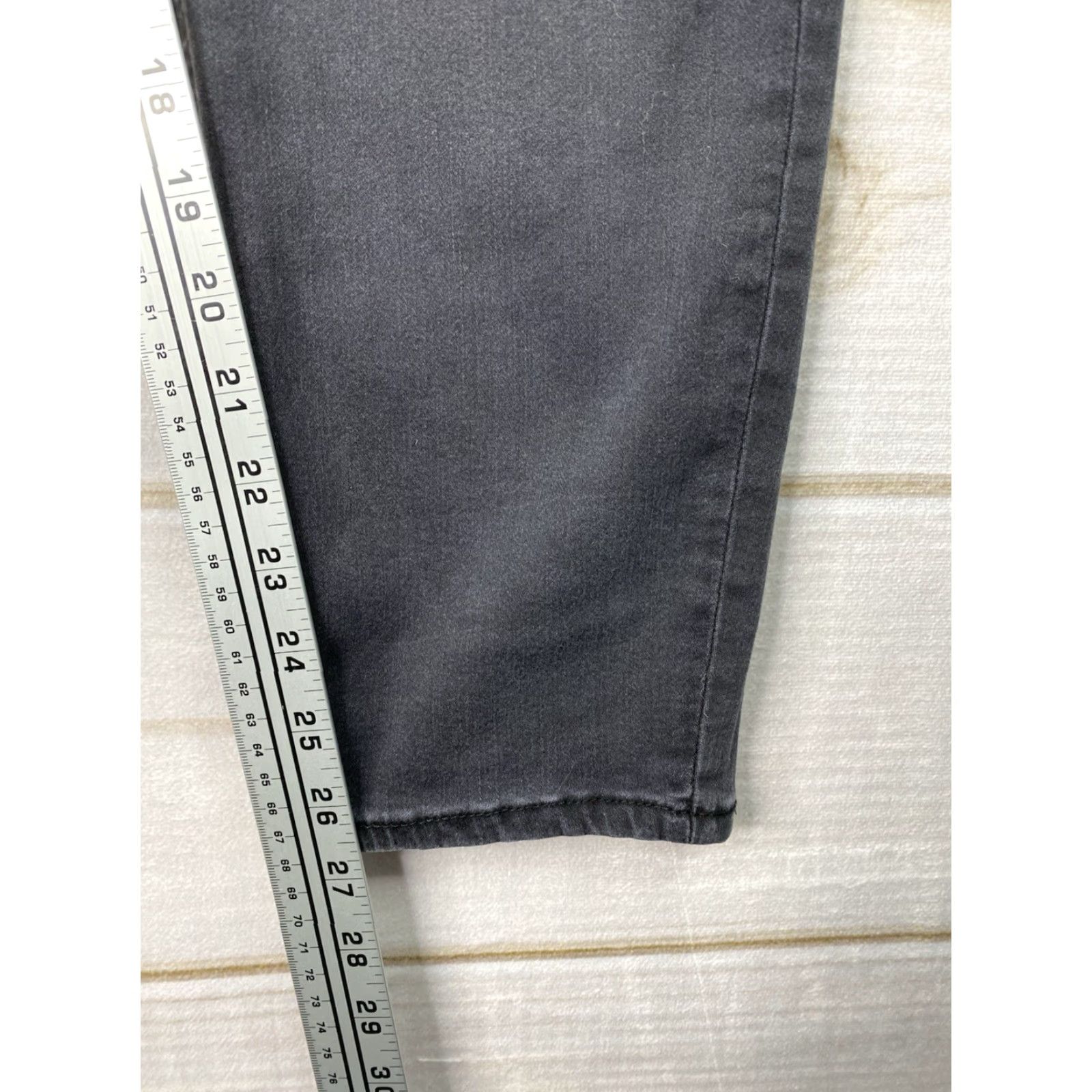 Vintage Cosmic Blue Love Jeans Womens 16W Black Distressed Skinny Stretch Pockets 5-Pocket Denim 26.5in Inseam Size 16W Adult Womens Size 38" / US 16 / IT 52 - 6 Thumbnail