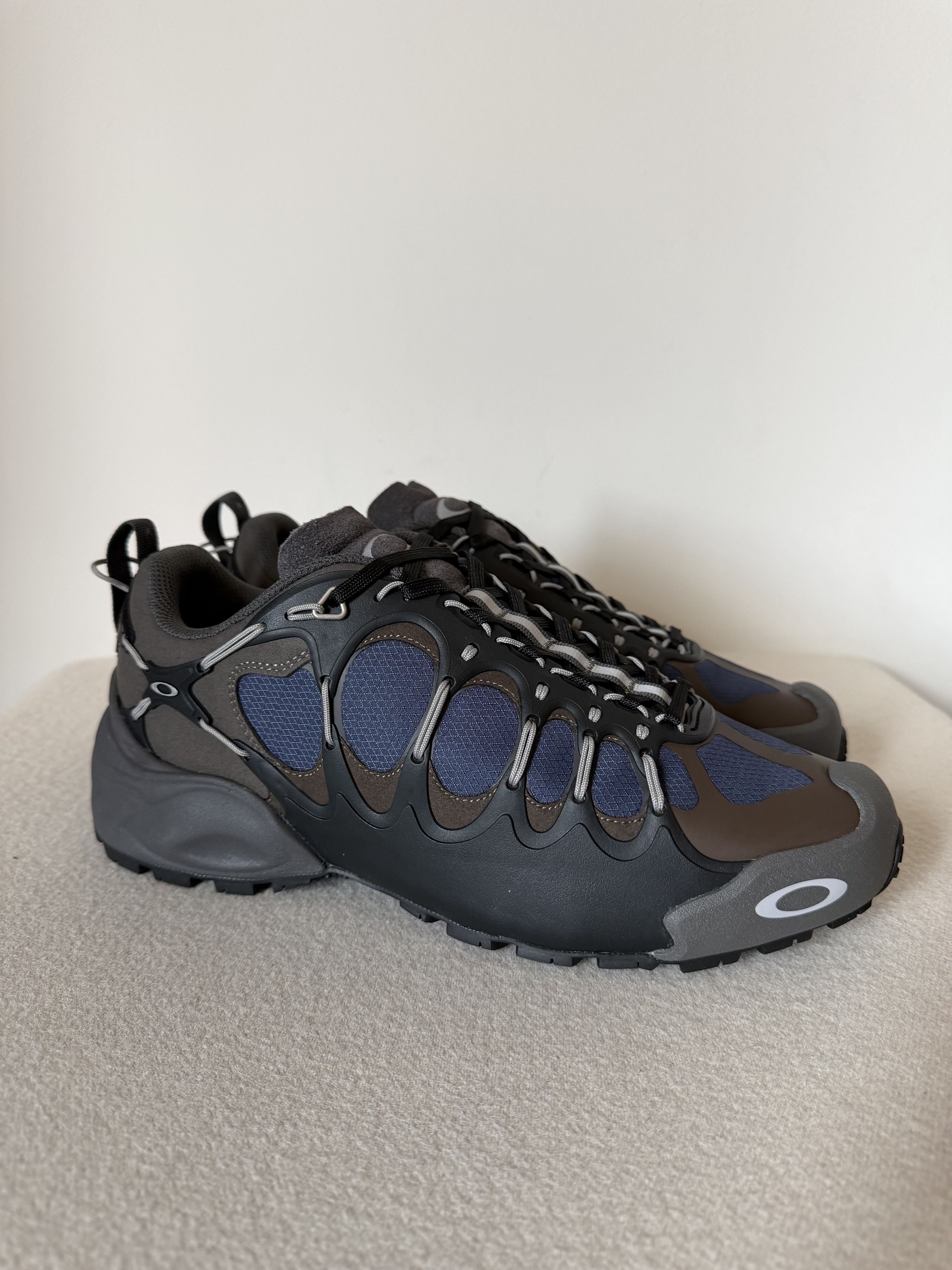 Oakley Factory Team Ibex Sneakers in Eclipse