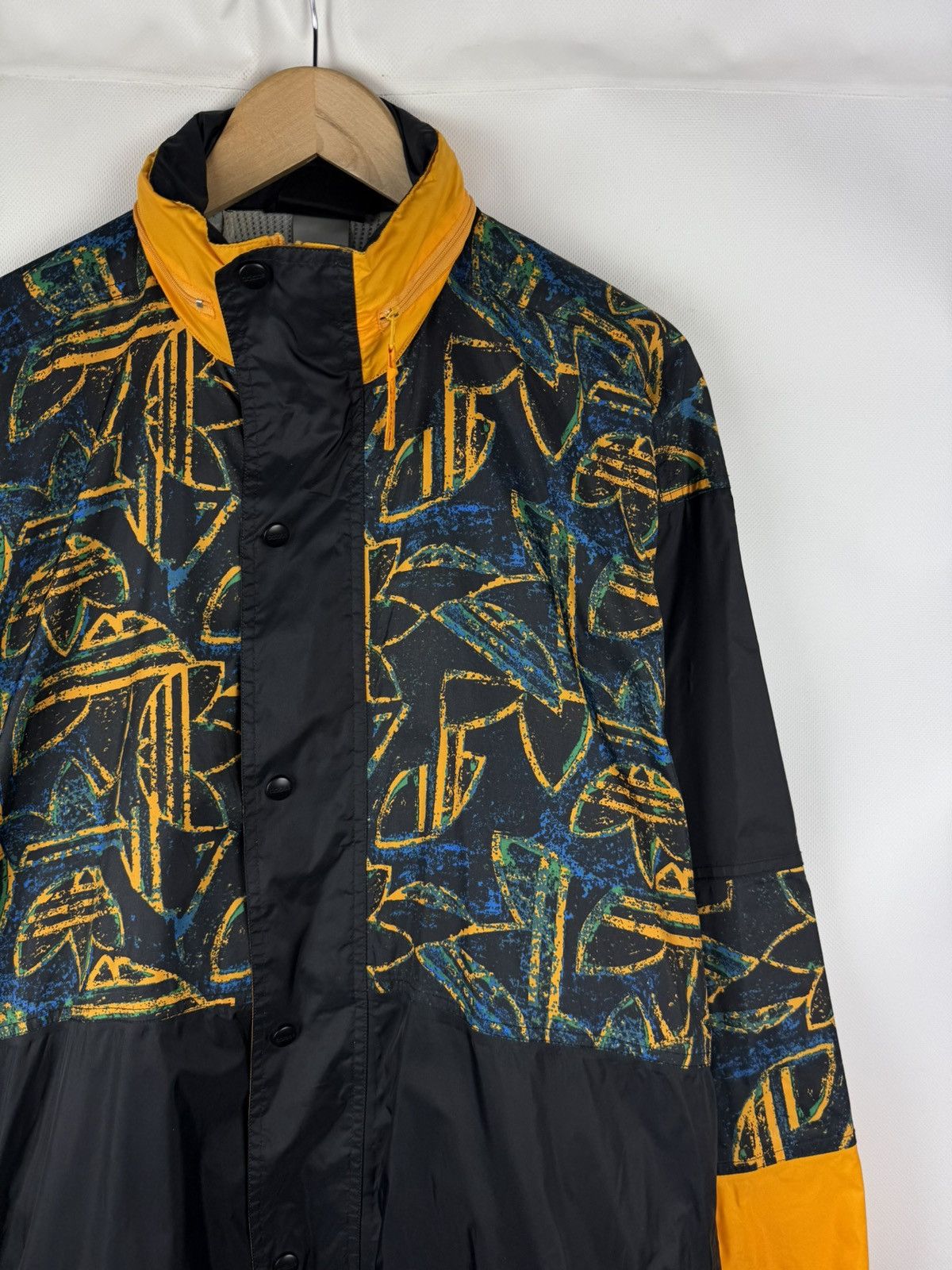 Adidas × Vintage Adidas VTG Overprinted Packable Light Windbreaker Jacket Size US M / EU 48-50 / 2 - 3 Thumbnail