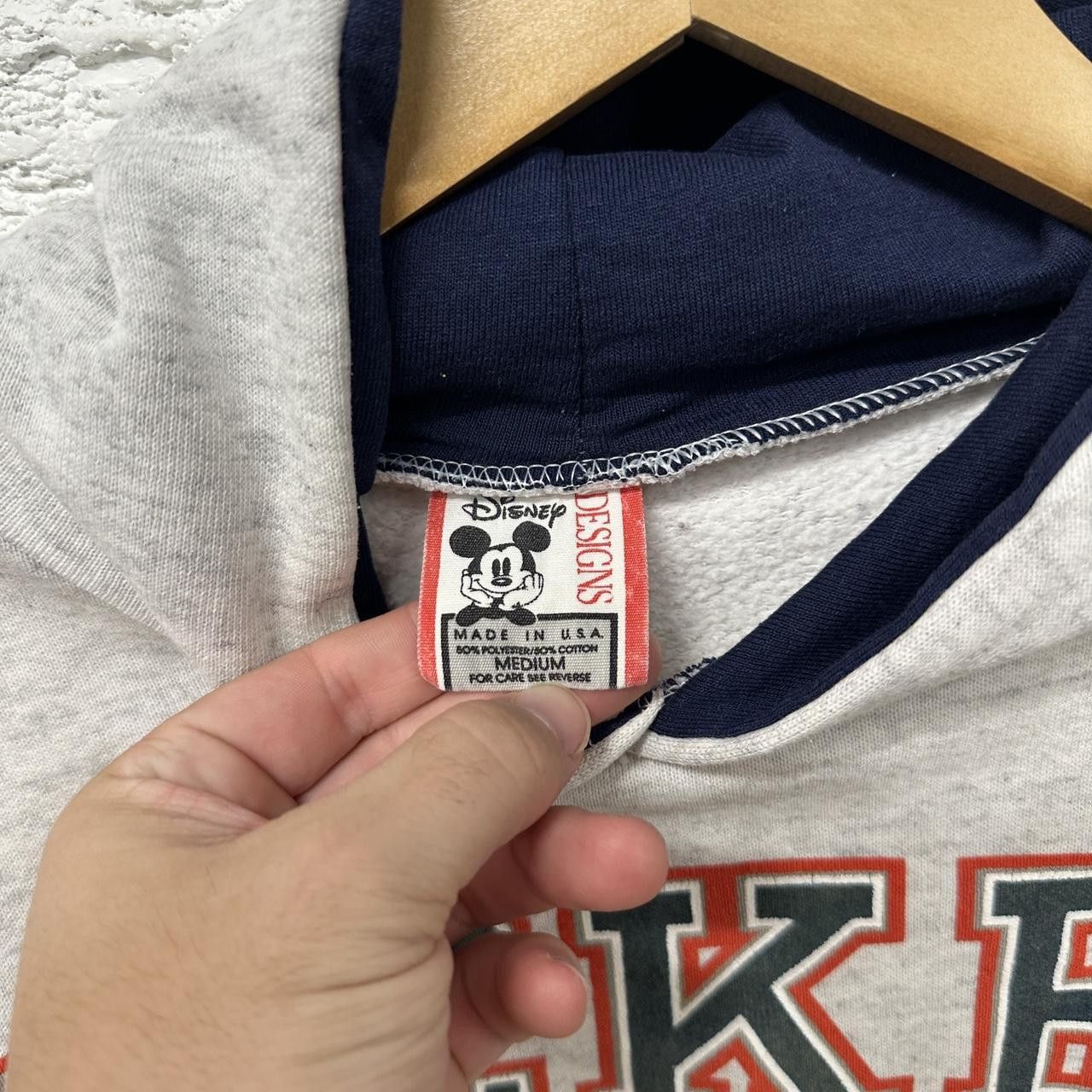 Disney Vintage Disney Mickey Mouse Hoodie Sweatshirt Medium Size US M / EU 48-50 / 2 - 4 Thumbnail