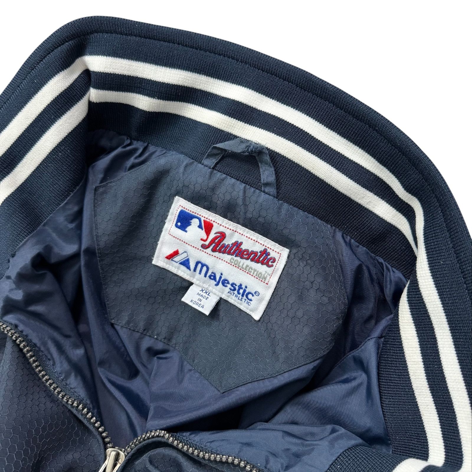 MLB VTG MLB NEW YORK YANKEES MAJESTIC AUTHENTIC DUGOUT JACKET Size US XXL / EU 58 / 5 - 6 Thumbnail